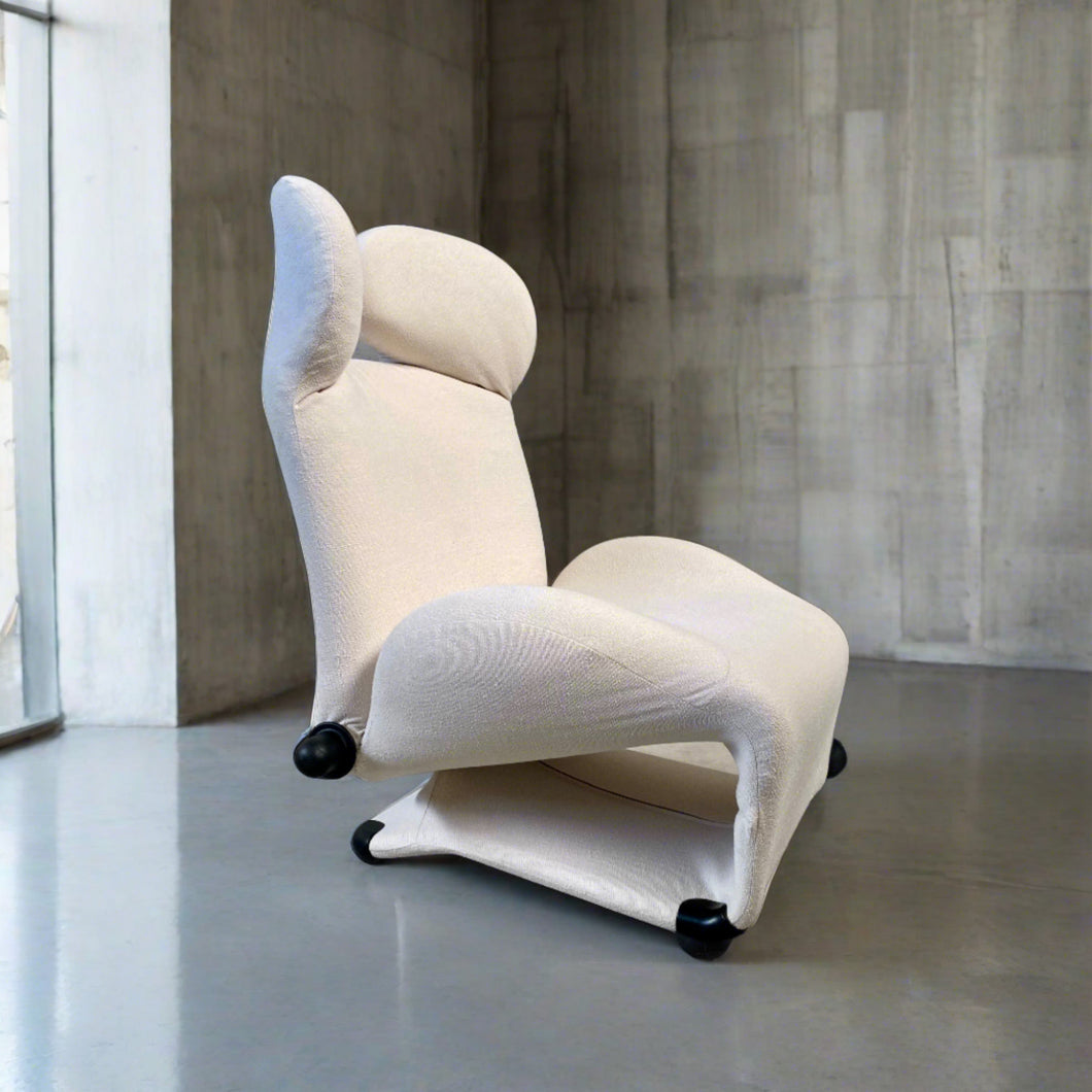 Off White 111 Wink Chaise Longue by Toshiyuki Kita for Cassina, Italy 1980