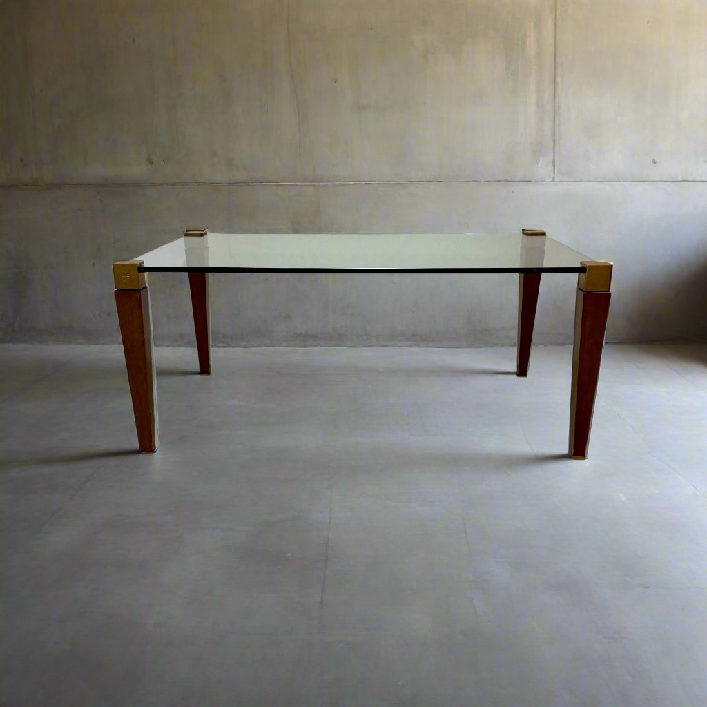 Table basse rectangulaire en laiton, verre et chêne de Peter Ghyczy, milieu du XXe siècle, 1970