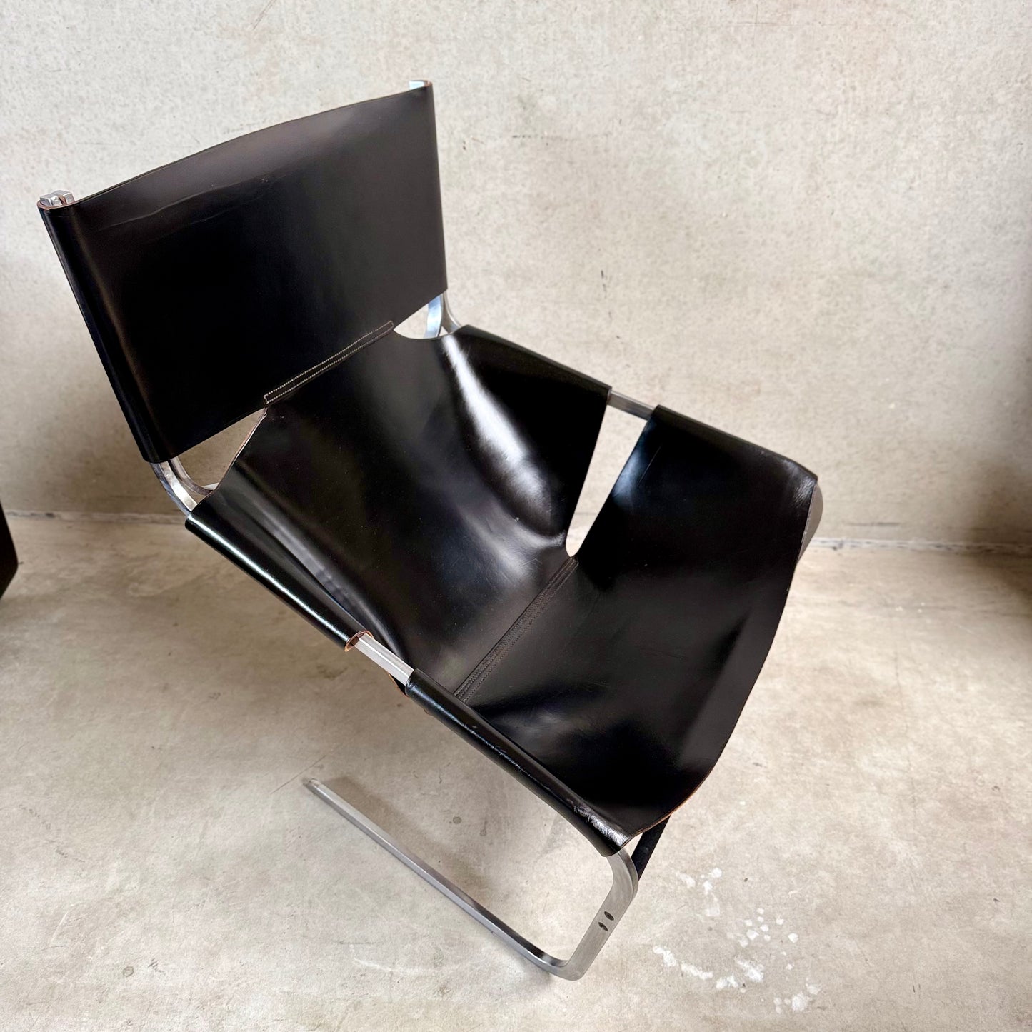 Black Leather Lounge Chair "F444" by Pierre Paulin for Artifort Netherlands 1963