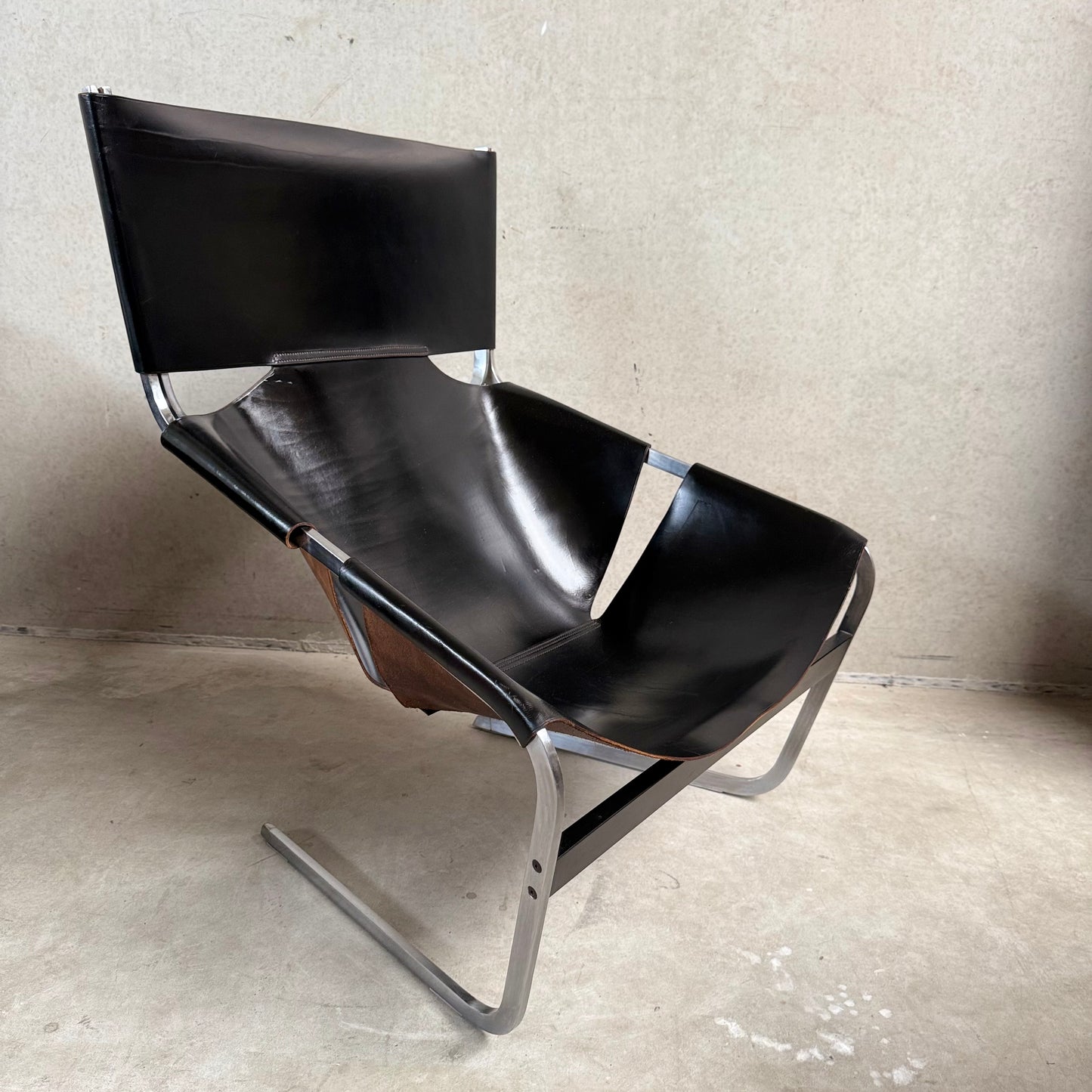 Black Leather Lounge Chair "F444" by Pierre Paulin for Artifort Netherlands 1963