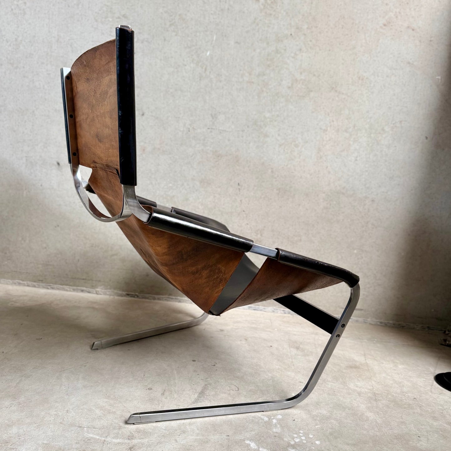Black Leather Lounge Chair "F444" by Pierre Paulin for Artifort Netherlands 1963
