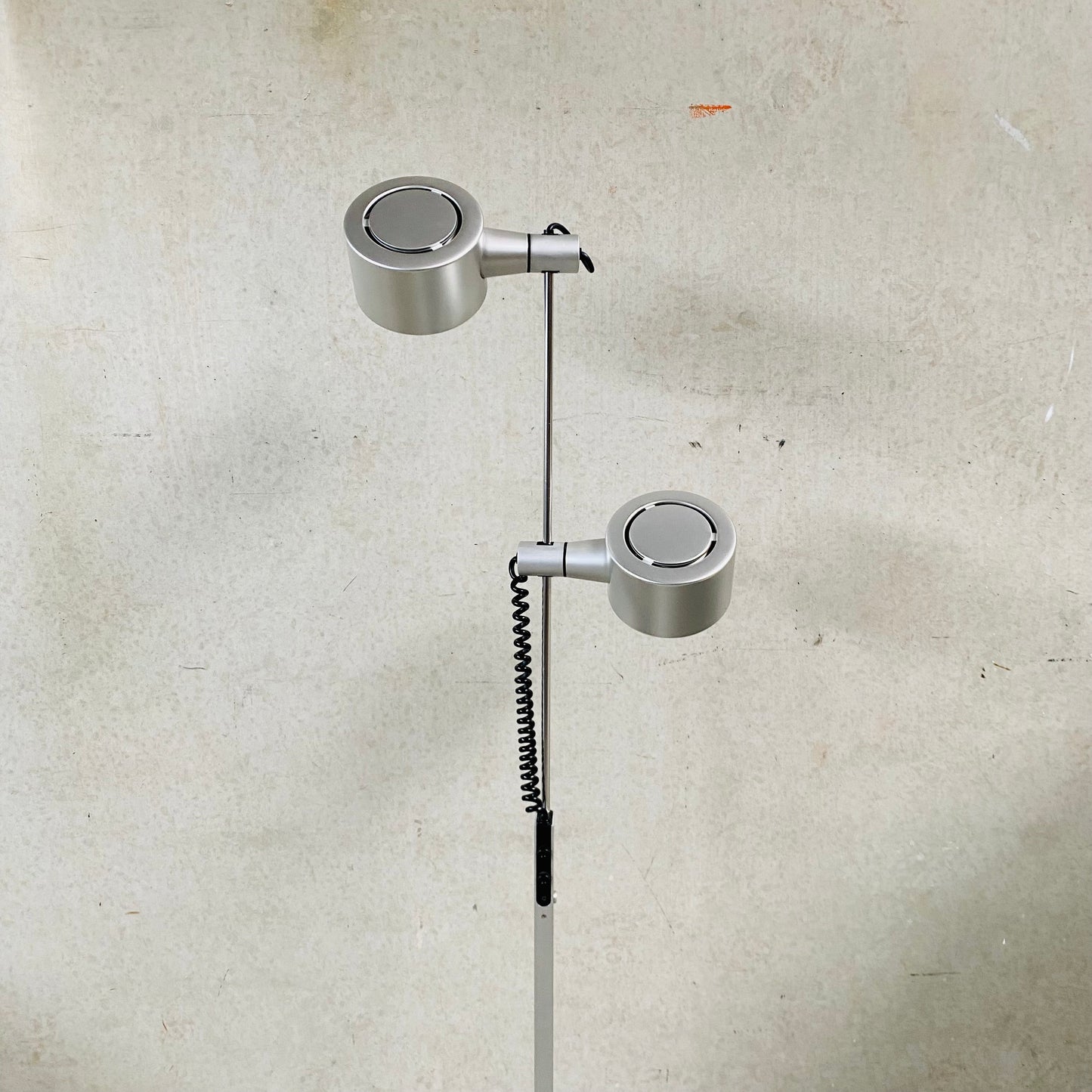 Lampadaire à double projecteur QC, conçu par Ronald Homes pour Conelight Limited, Royaume-Uni, 1970