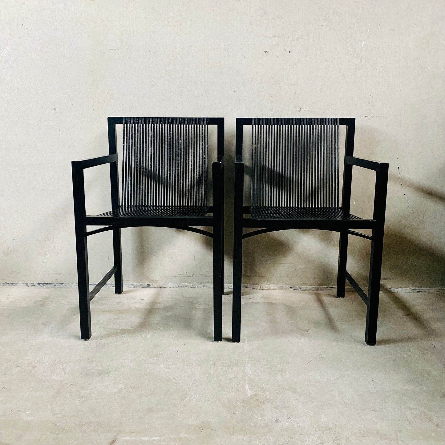 2 x Ruud-Jan Kokke schwarze „Latjes“-Stühle für 't Spectrum, Niederlande 1980