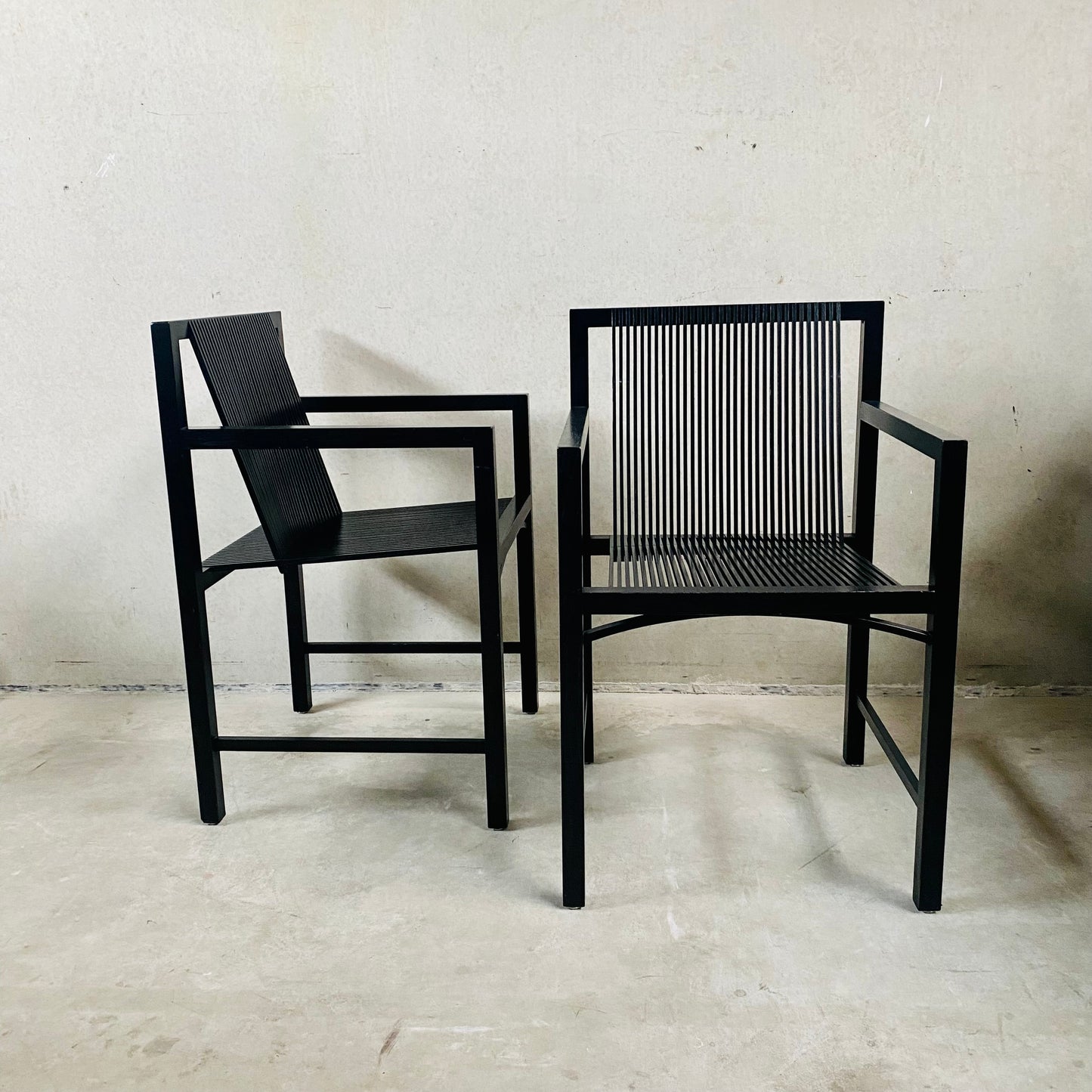 2 x Ruud-Jan Kokke schwarze „Latjes“-Stühle für 't Spectrum, Niederlande 1980