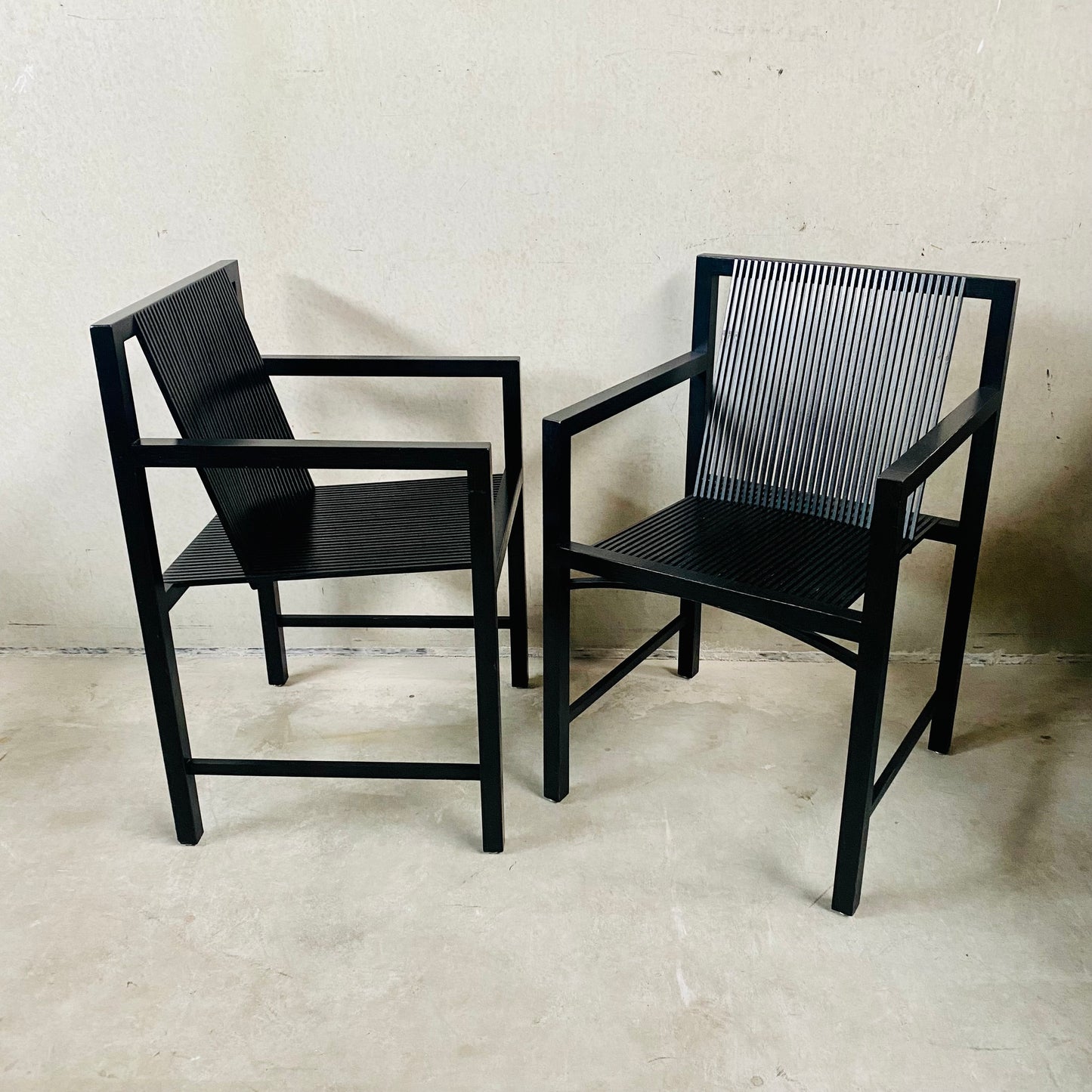 2 x Ruud-Jan Kokke schwarze „Latjes“-Stühle für 't Spectrum, Niederlande 1980