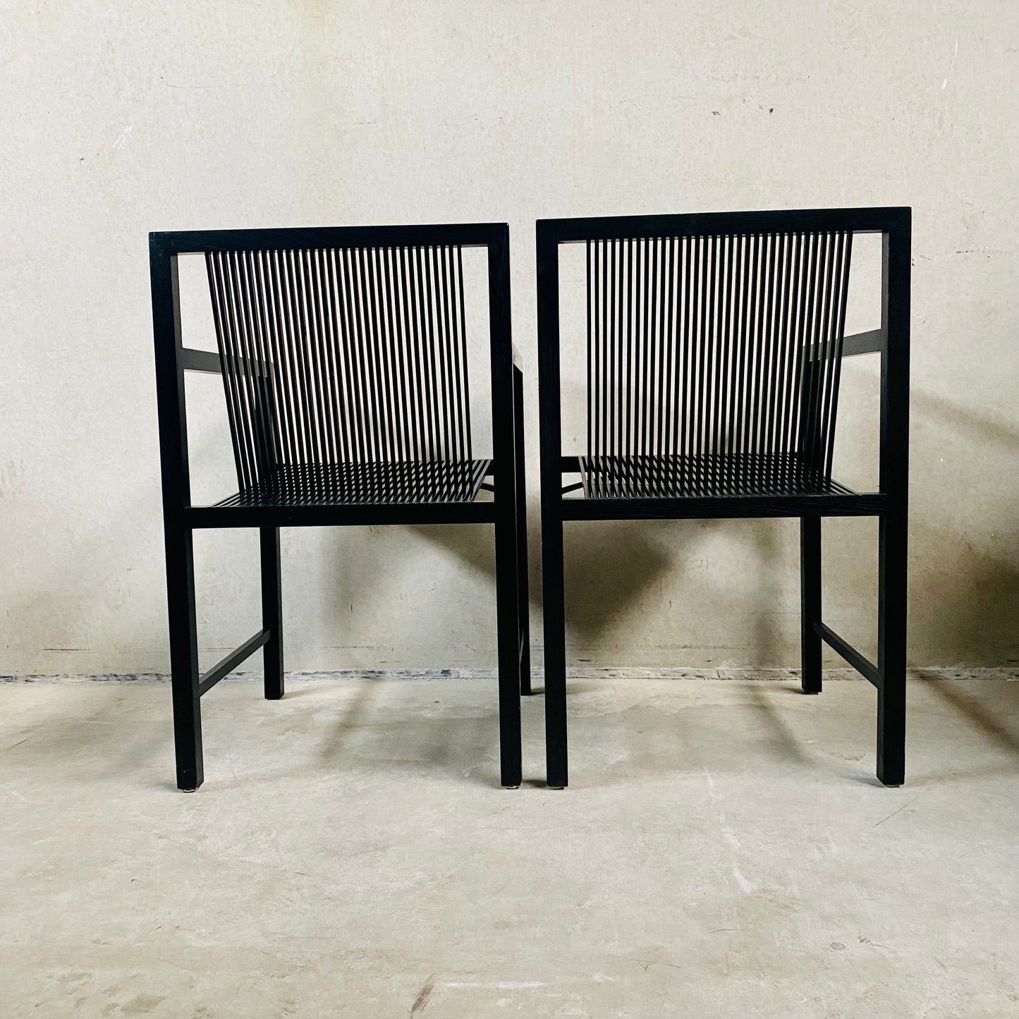 2 x Ruud-Jan Kokke schwarze „Latjes“-Stühle für 't Spectrum, Niederlande 1980