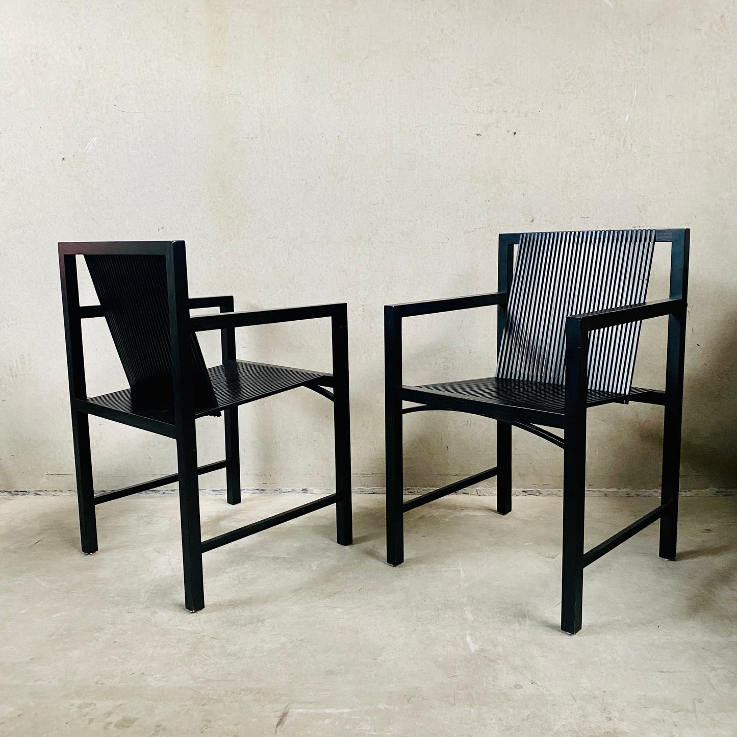 2 x Ruud-Jan Kokke schwarze „Latjes“-Stühle für 't Spectrum, Niederlande 1980