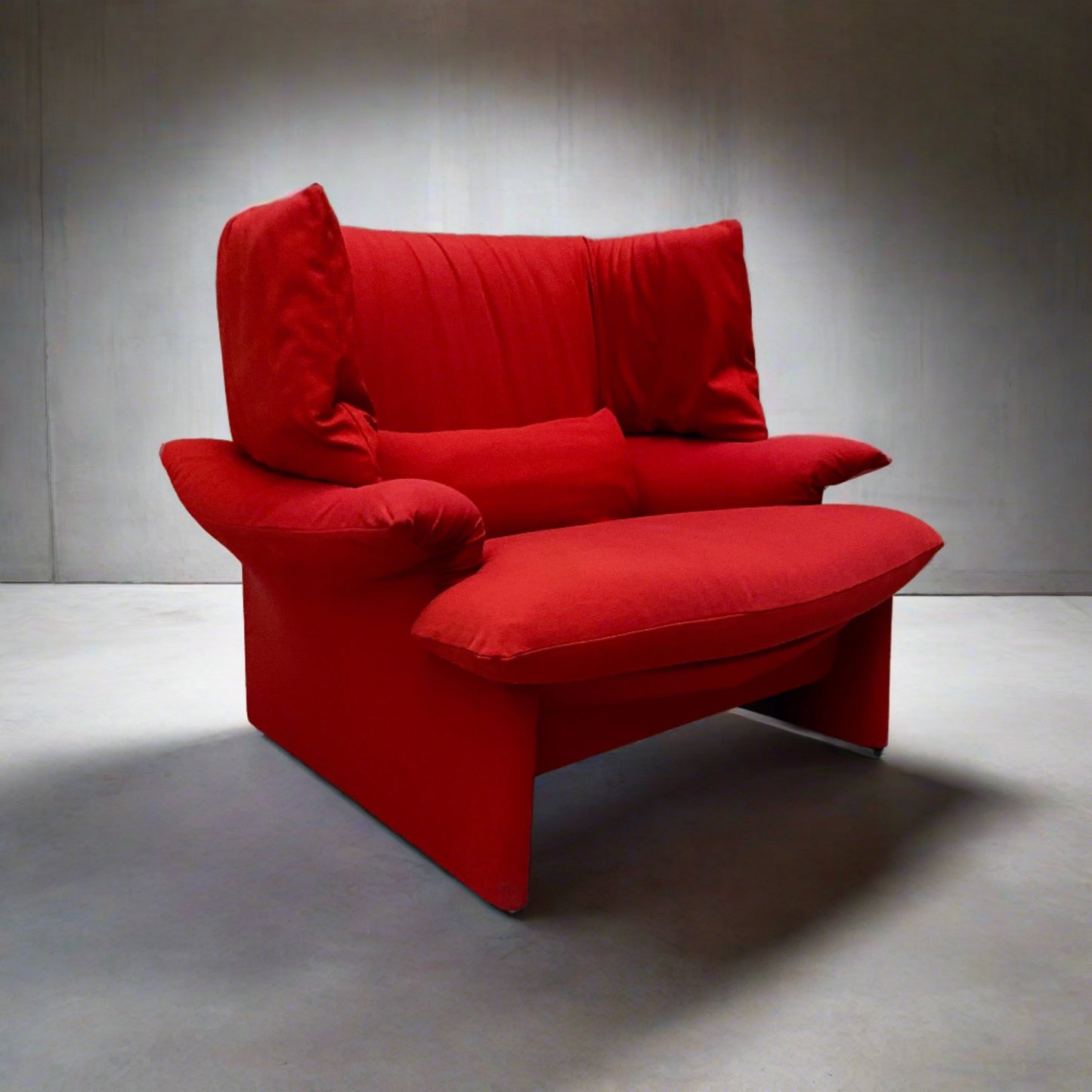 Roter Ohrensessel „Poltovenere“ von Vico Magistretti für Cassina, Italien, 1980