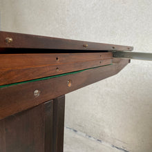 Load image into Gallery viewer, Mid-Century Rosewood Round Extendable Danish Design Dining Table 1970
