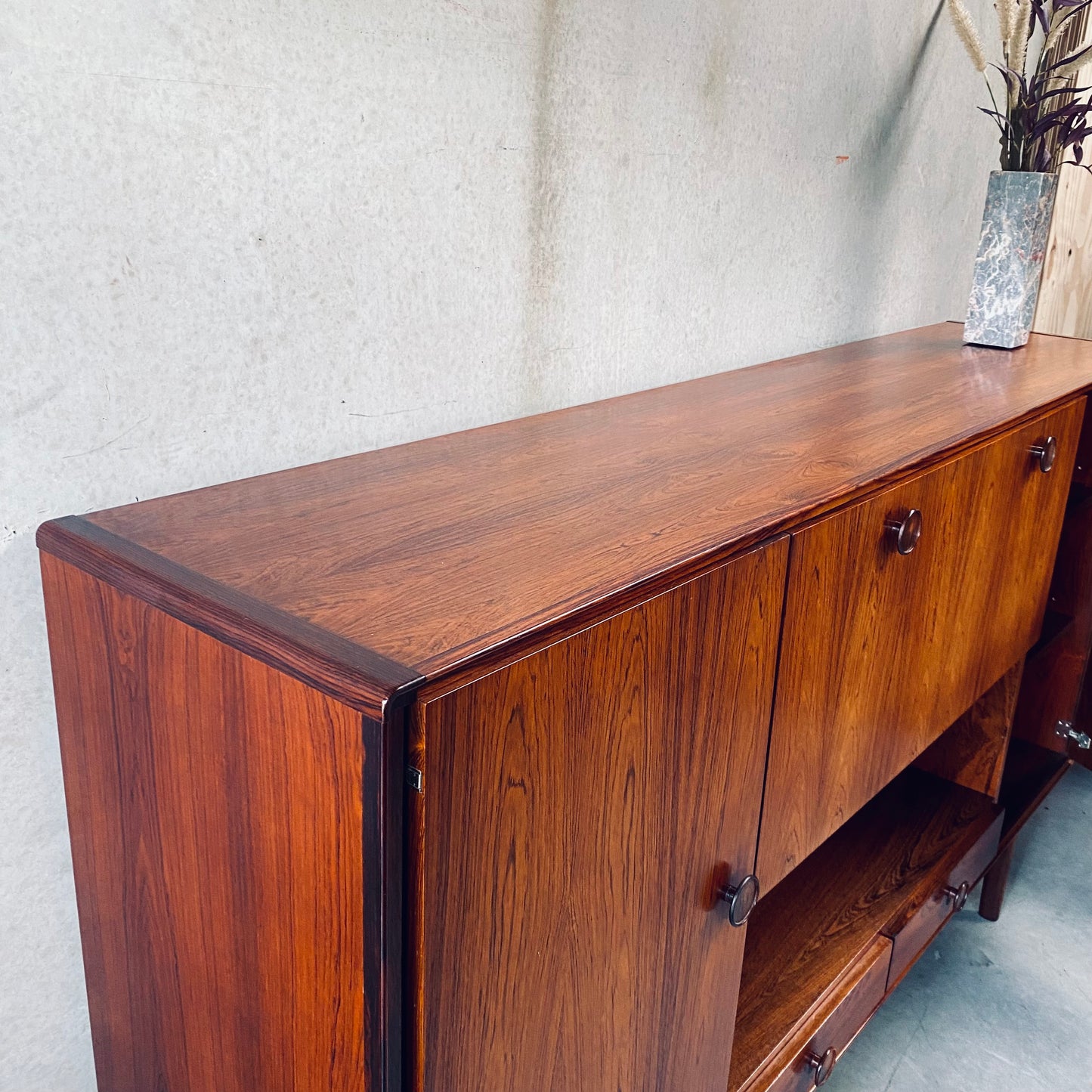 William Watting für Fristho Mid-Century Rosewood Highboard, Niederlande 1960