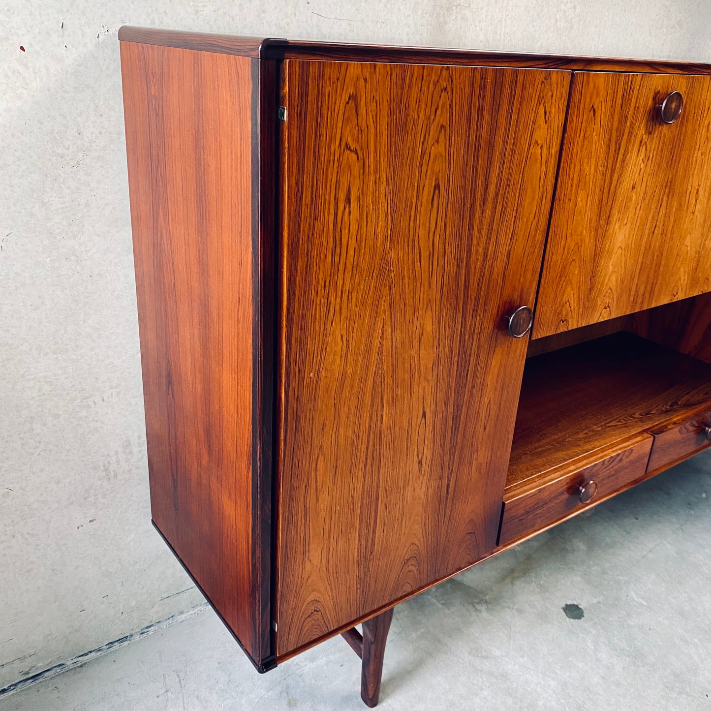William Watting für Fristho Mid-Century Rosewood Highboard, Niederlande 1960