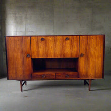 Load image into Gallery viewer, Rocking Chair by Illum Wikkelsø for Niels Eilersen, Denmark 1950
