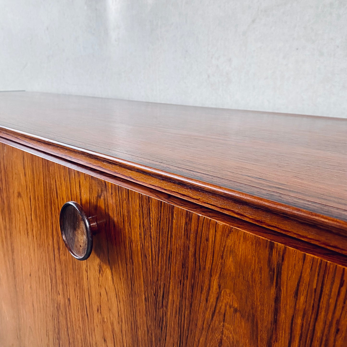 William Watting für Fristho Mid-Century Rosewood Highboard, Niederlande 1960