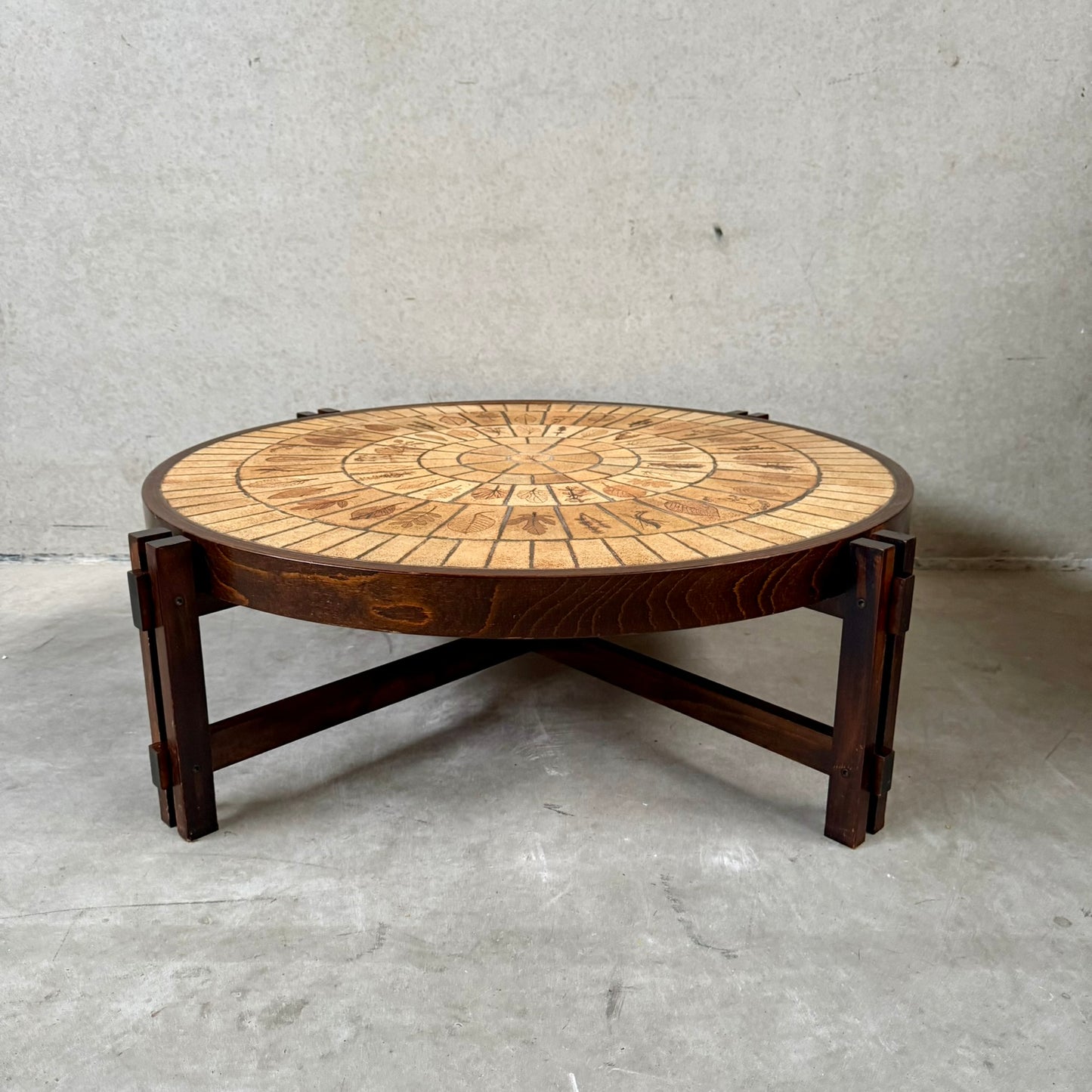 Runder, brutalistischer Keramik-Couchtisch von Roger Capron, Frankreich 1960