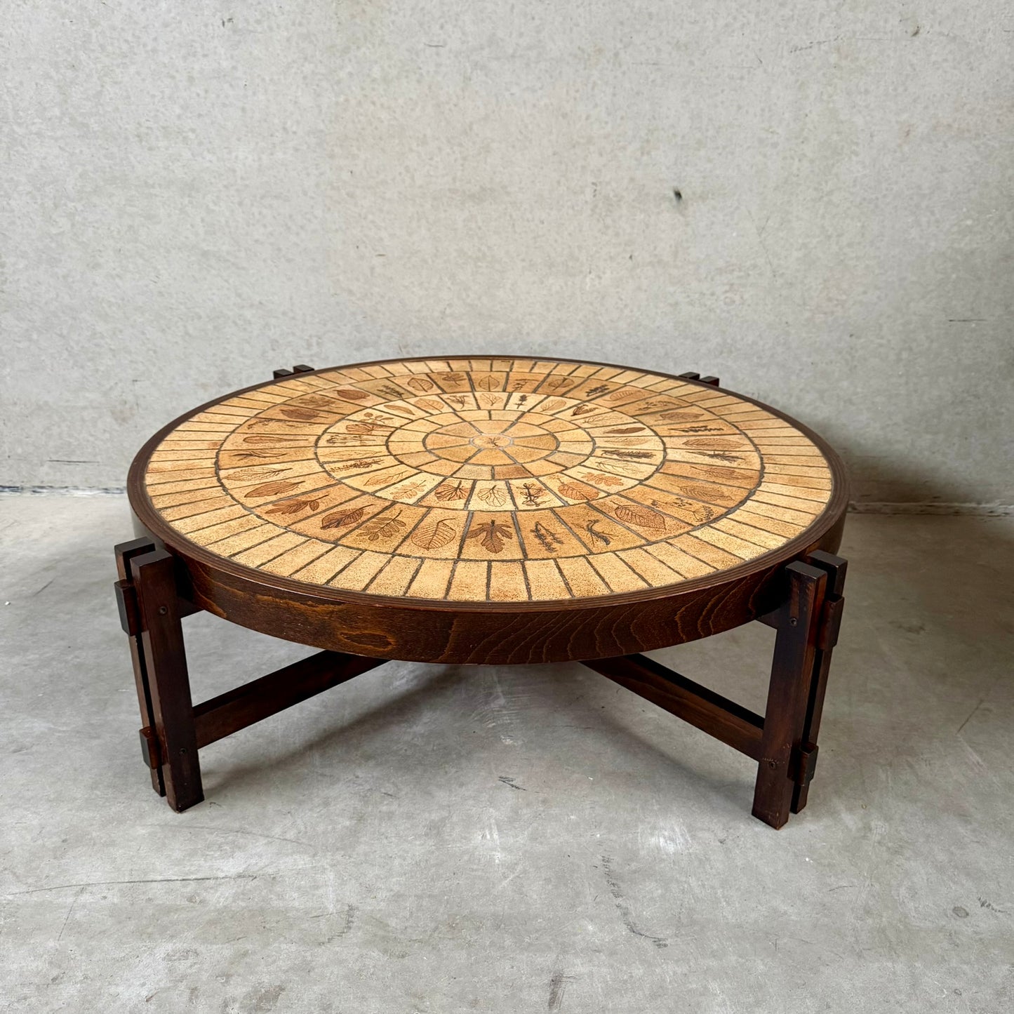Runder, brutalistischer Keramik-Couchtisch von Roger Capron, Frankreich 1960