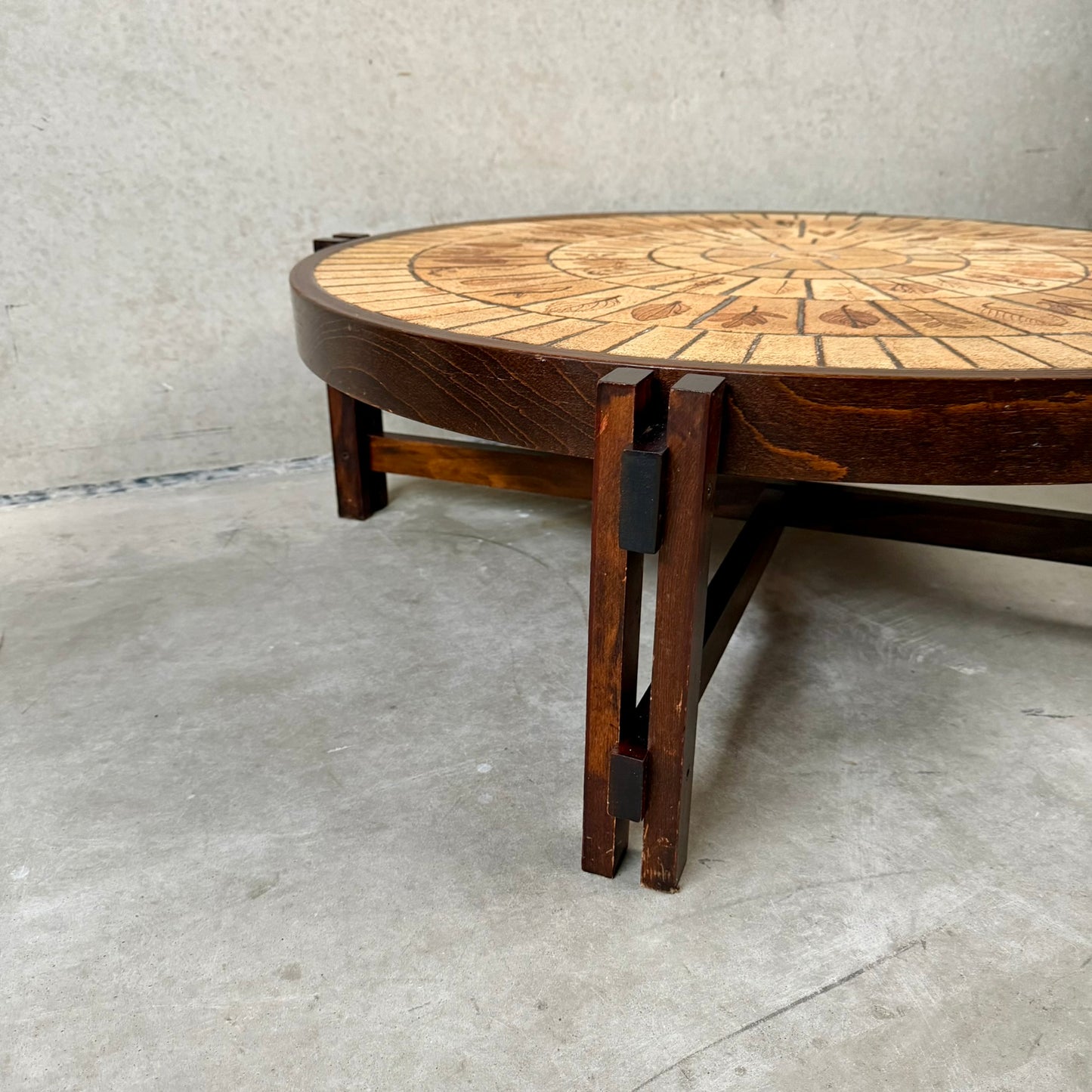 Runder, brutalistischer Keramik-Couchtisch von Roger Capron, Frankreich 1960
