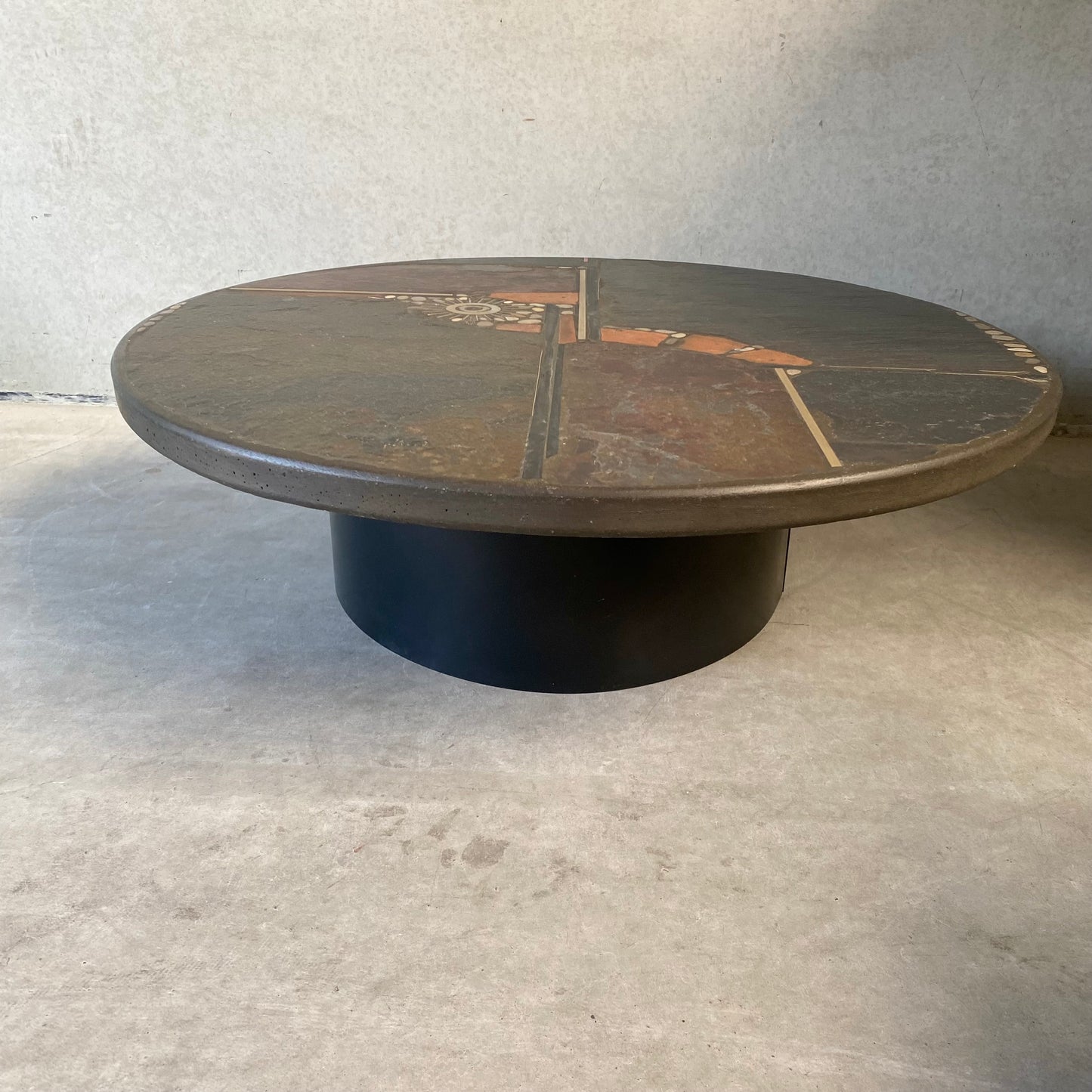 Runder Couchtisch im Stil des Brutalismus, entworfen vom Bildhauer Paul Kingma, Niederlande, 1985