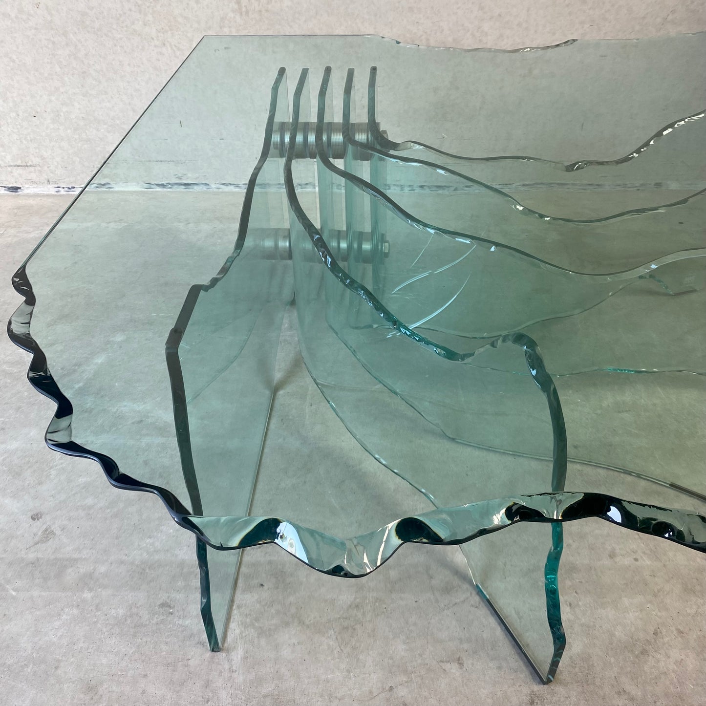 Table basse sculpturale en verre sculpté à la main « Coquillage » de Fiam Italia, par Danny Lane, Italie, 1988