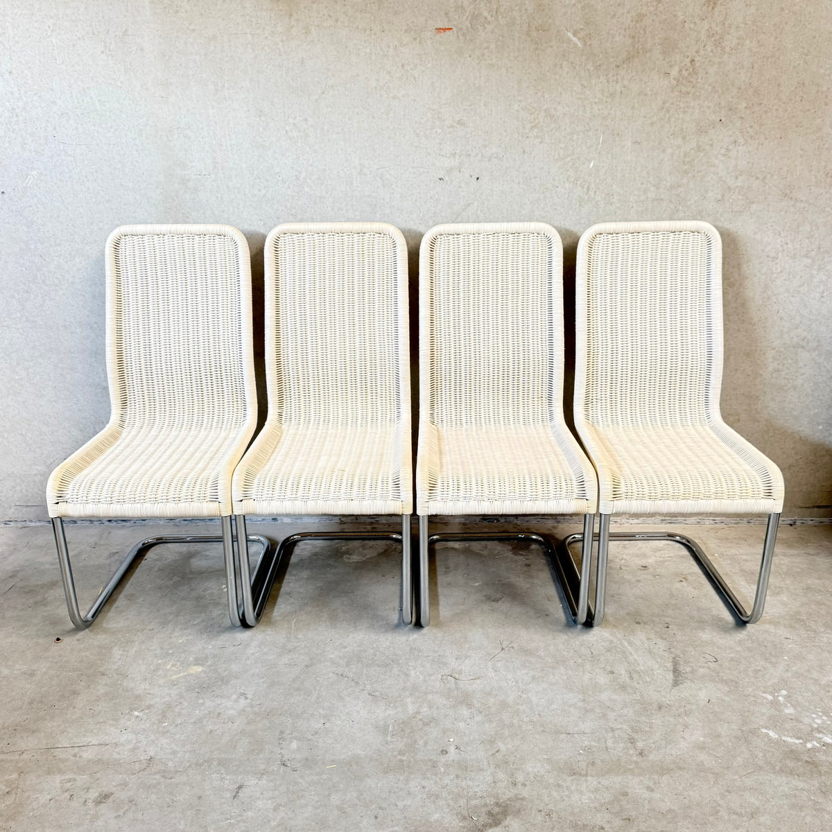 Set of 4 by Jean  Prouvé for Tecta B25 Cantilever Dining Chairs in White Pitriet, Germany 1993