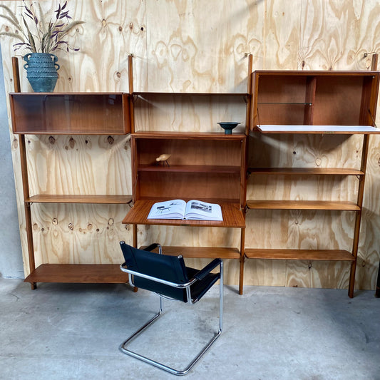 Große Teakholz-Wandkonsole von William Watting für Fristho, Niederlande, 1960