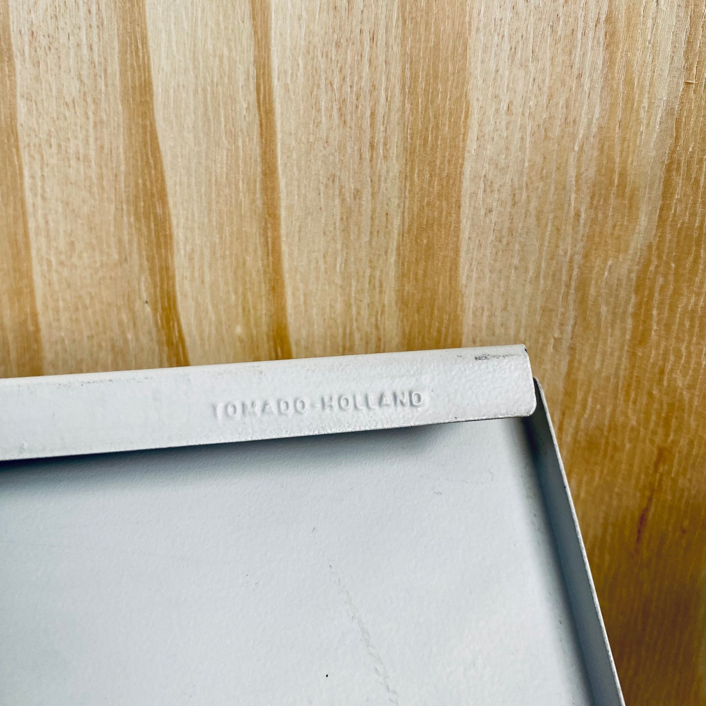 XXL-Metallregal Tomado im Mid-Century-Stil, niederländisches Design