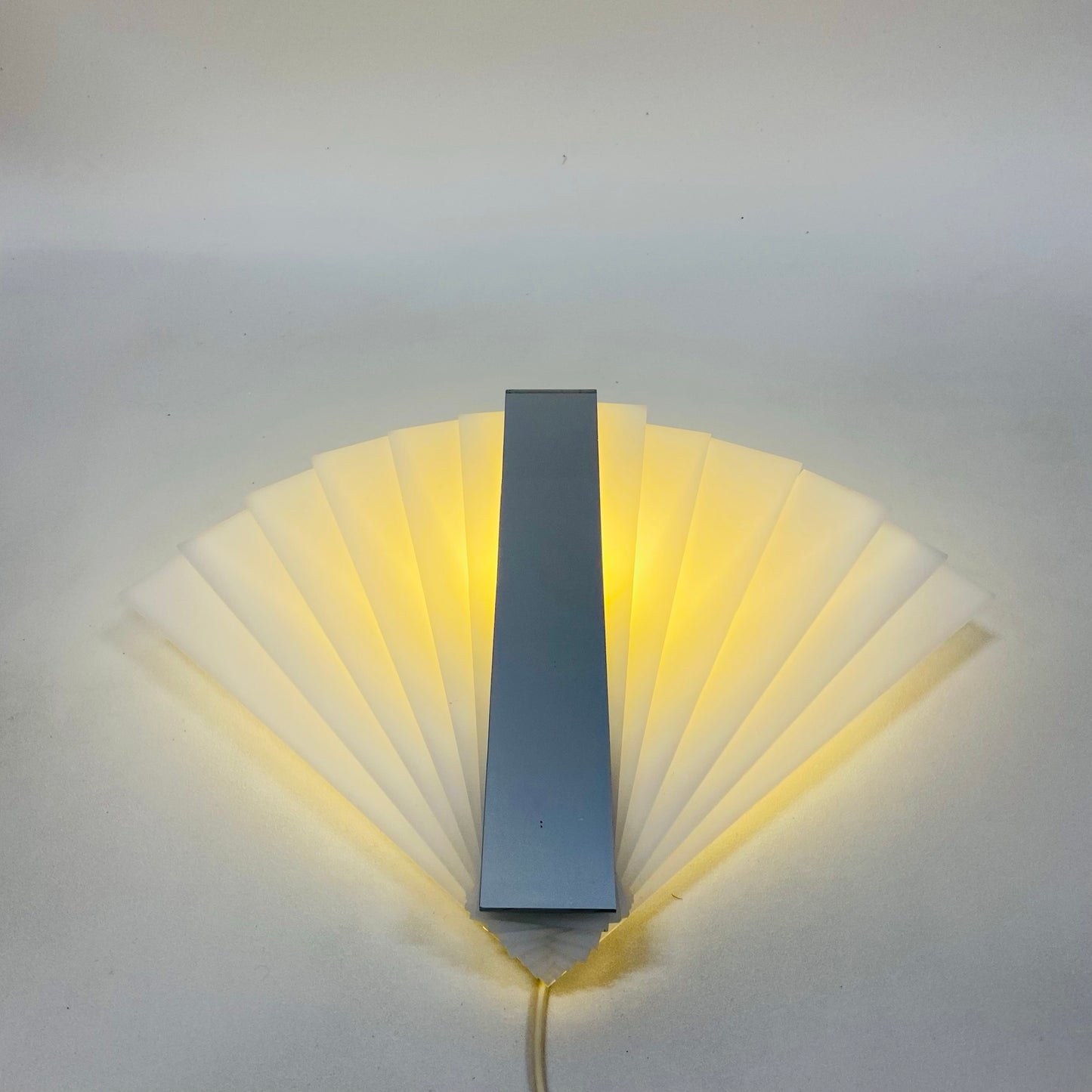 Applique murale postmoderne en acrylique de Mawa Design, 1980