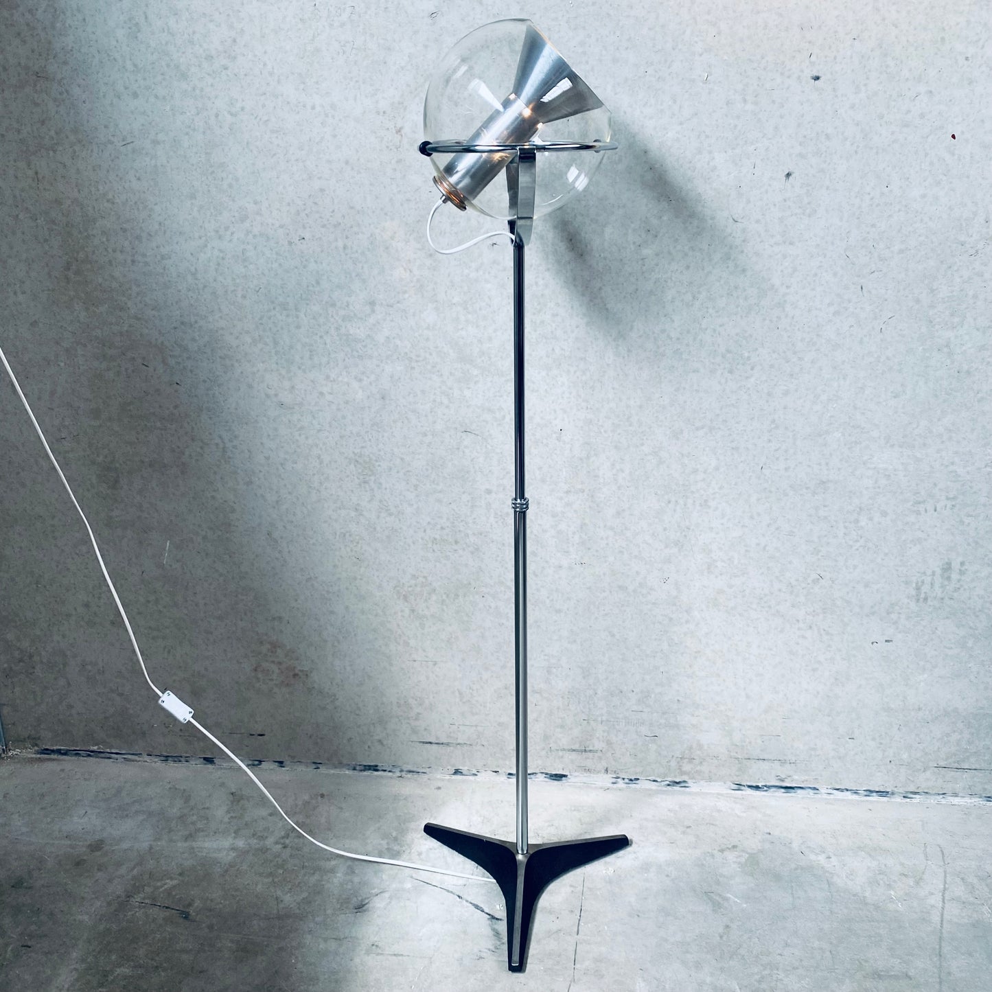 Floor Lamp "Globe 2000" by Frank Ligtelijn for Raak Amsterdam, Netherlands 1960