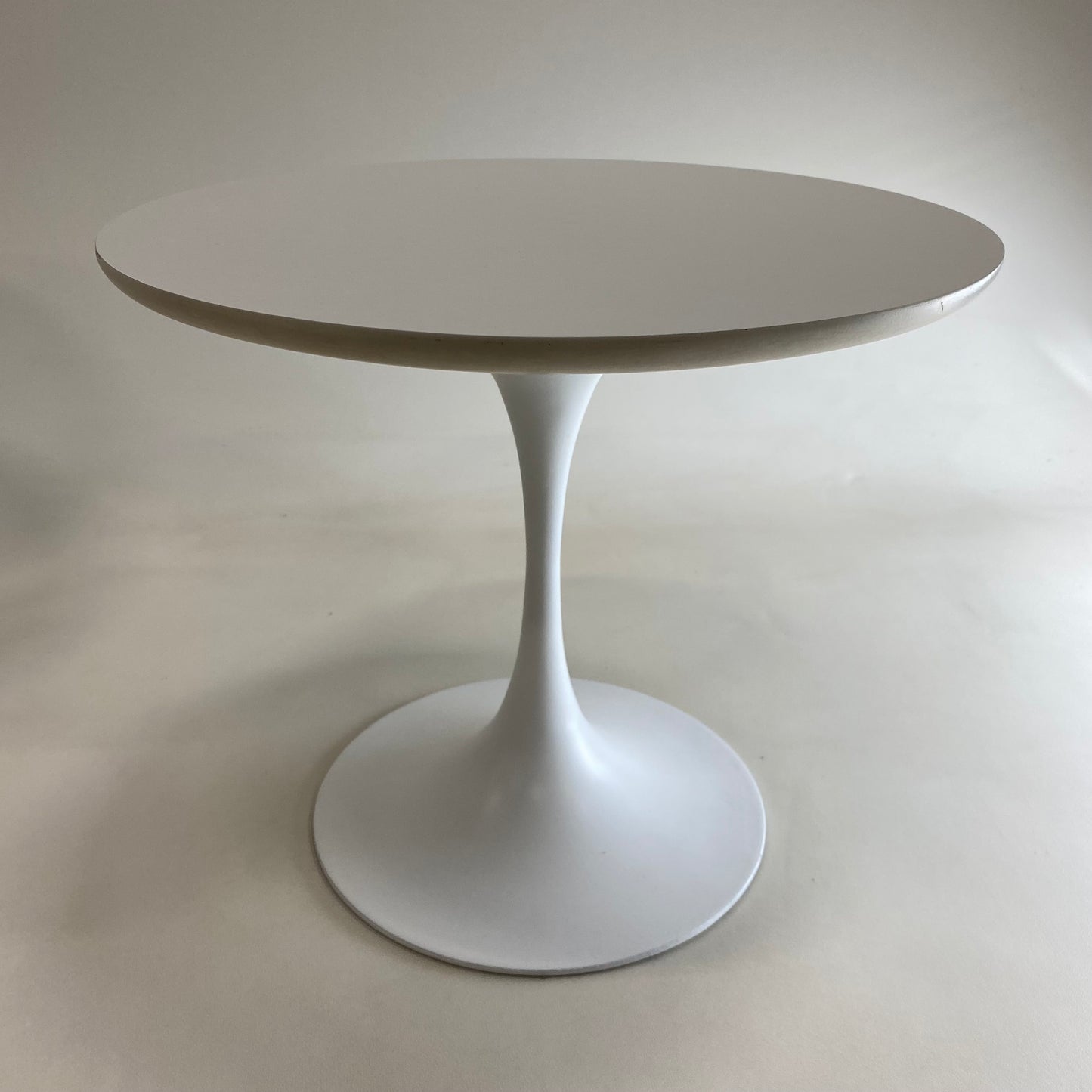 Beistelltisch aus Aluminiumguss von Maurice Burke für Arkana England, 1960