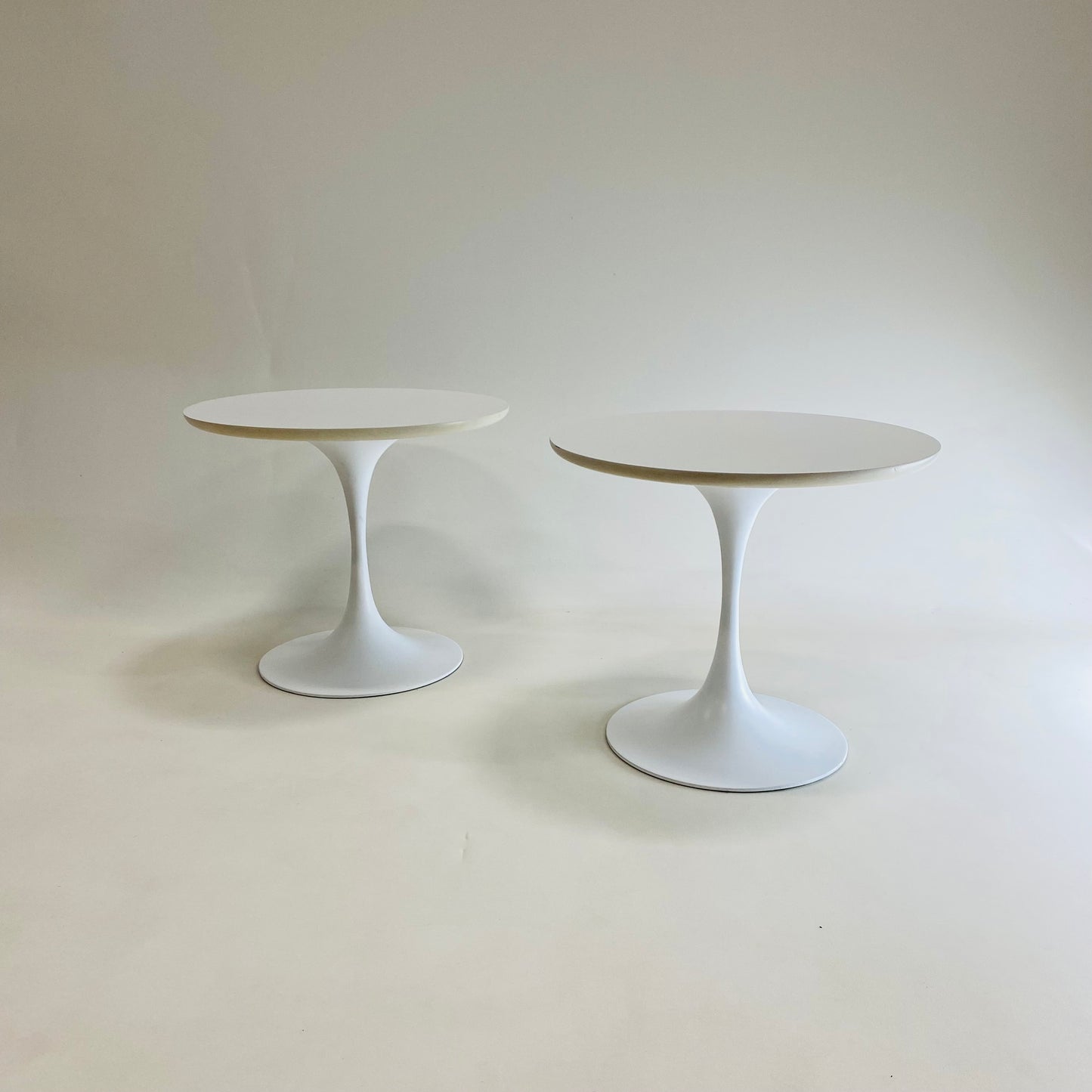 Beistelltisch aus Aluminiumguss von Maurice Burke für Arkana England, 1960