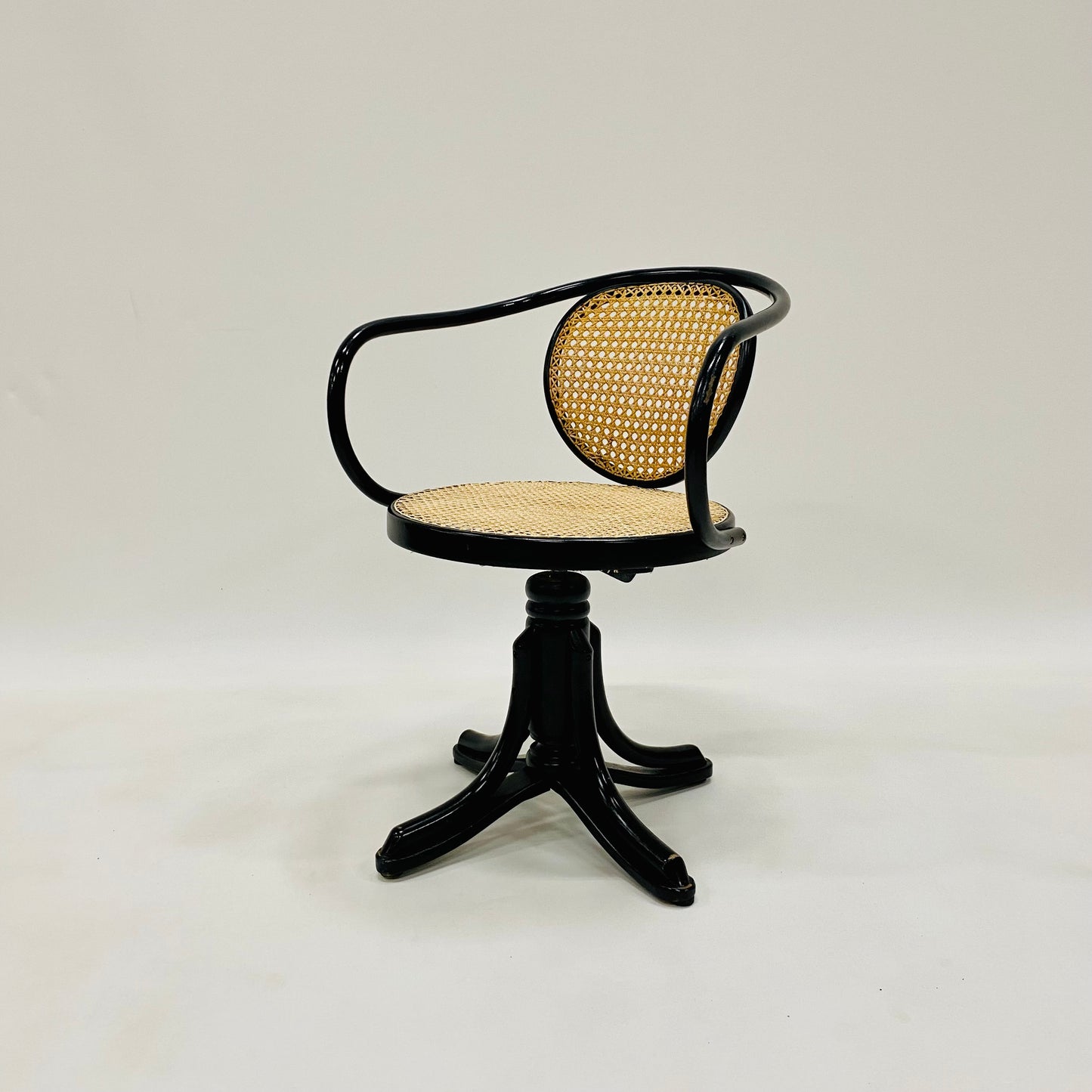 Modell 5501 Bürostuhl von Gebr. Thonet für Zpm Radomsko 1920