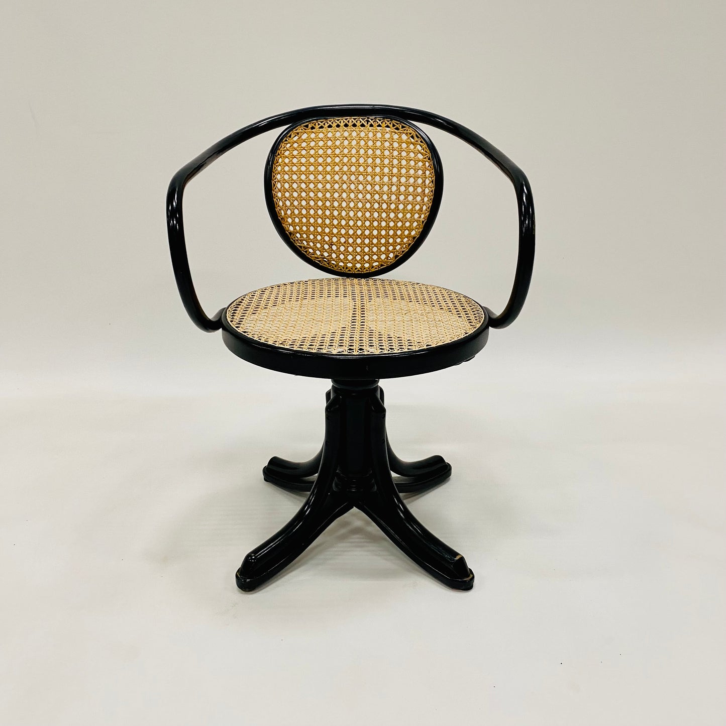 Modell 5501 Bürostuhl von Gebr. Thonet für Zpm Radomsko 1920
