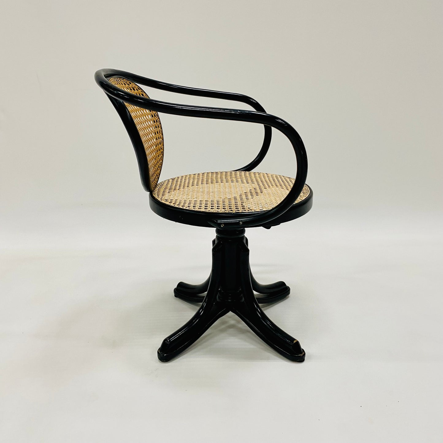 Modell 5501 Bürostuhl von Gebr. Thonet für Zpm Radomsko 1920