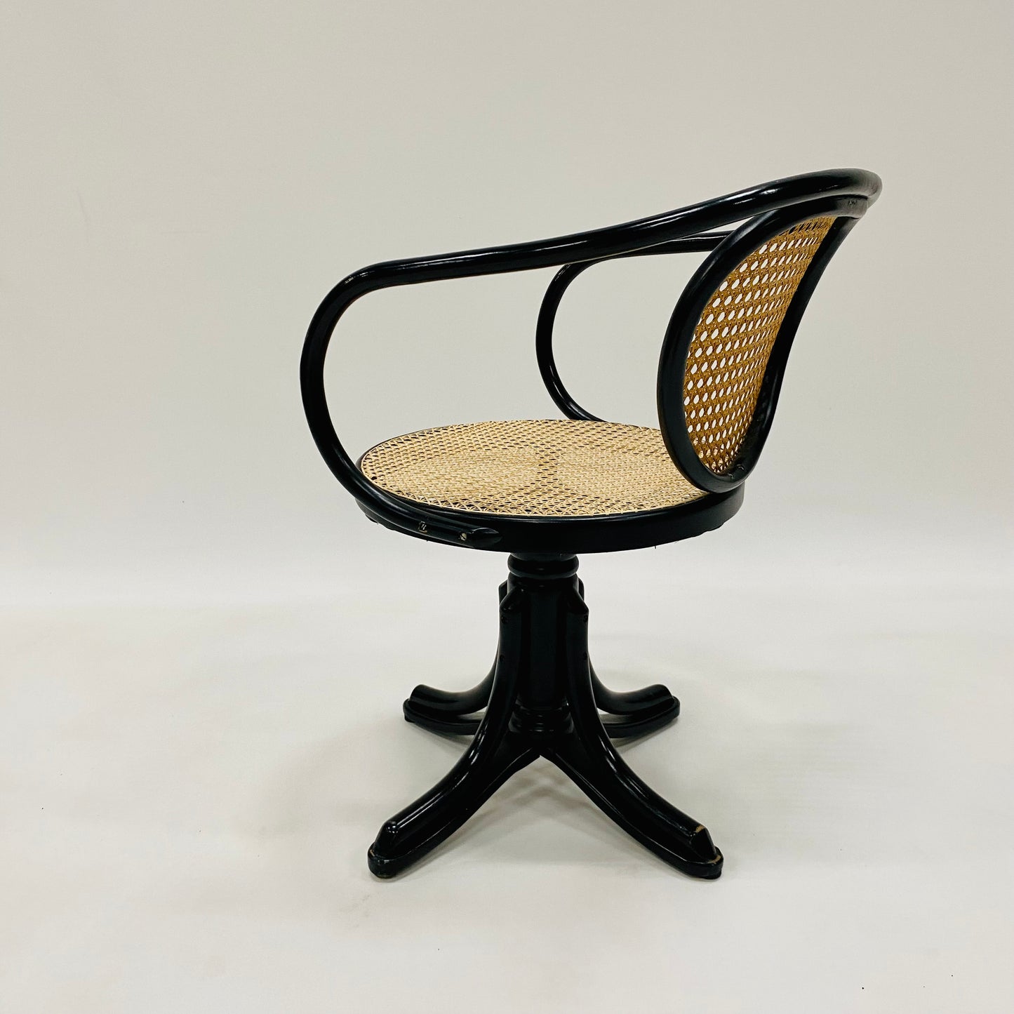 Modell 5501 Bürostuhl von Gebr. Thonet für Zpm Radomsko 1920