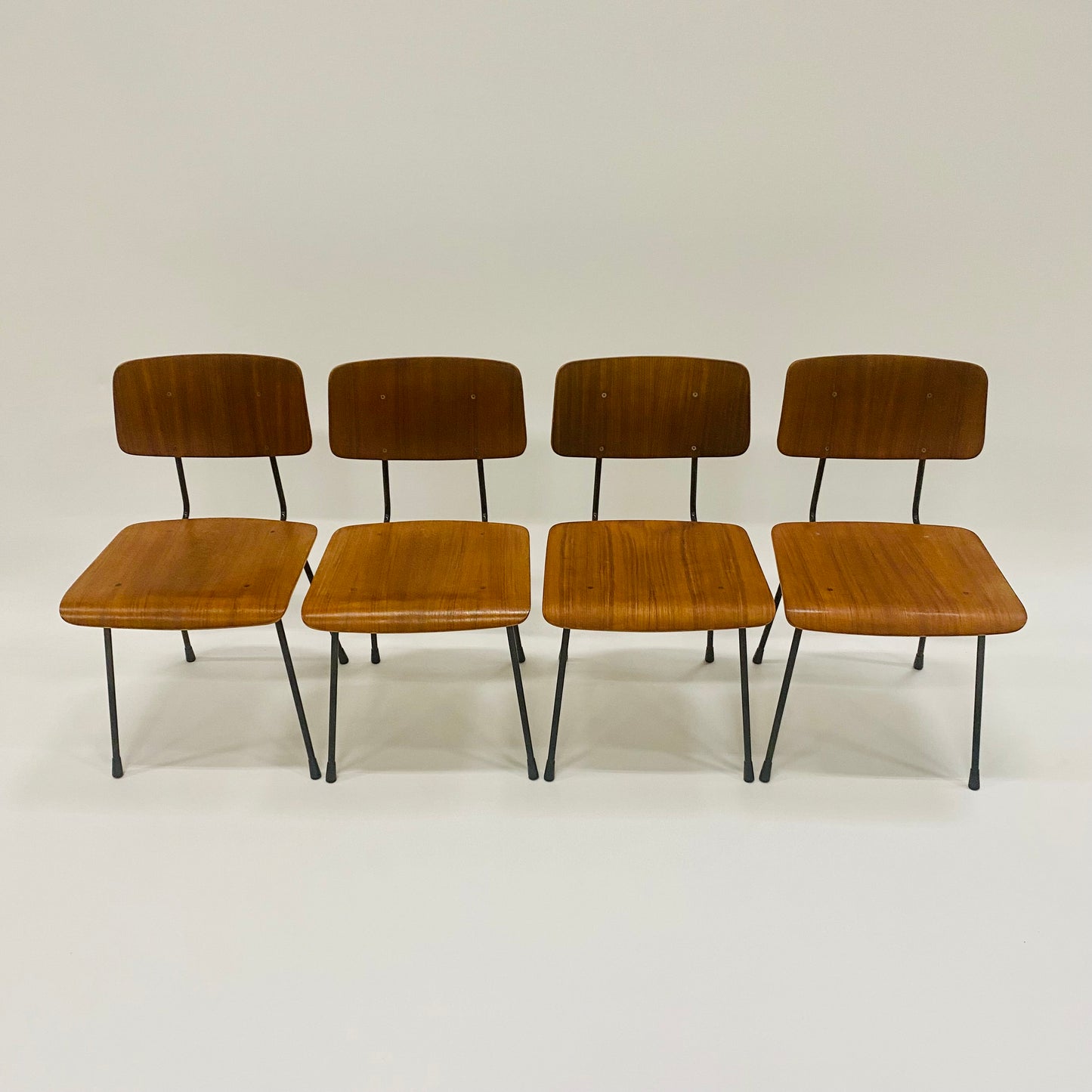 Satz von 4 Esszimmerstühlen „1262“ von ar Cordemeijer für Gispen, Niederlande, 1959