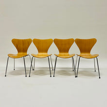 Load image into Gallery viewer, Set of 4 Dining Chairs 3107 by Arne Jacobsen for Fritz Hansen Denmark 1955
