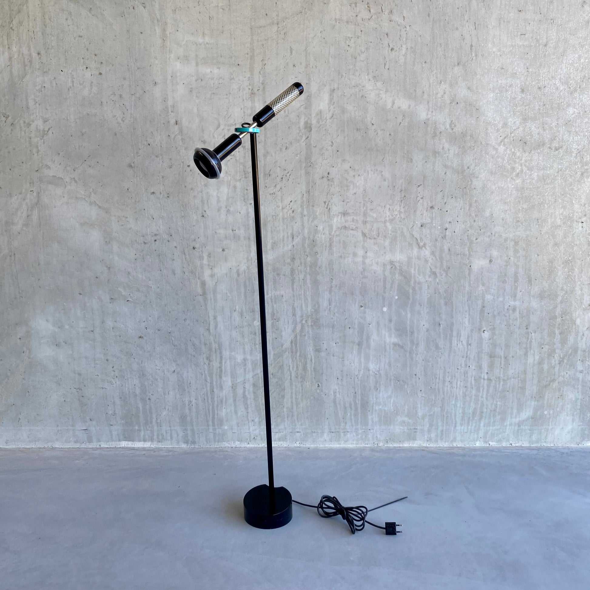 BLACK 'GRIP' FLOOR LAMP BY ACHILLE CASTIGLIONI FOR FLOS, 1980S