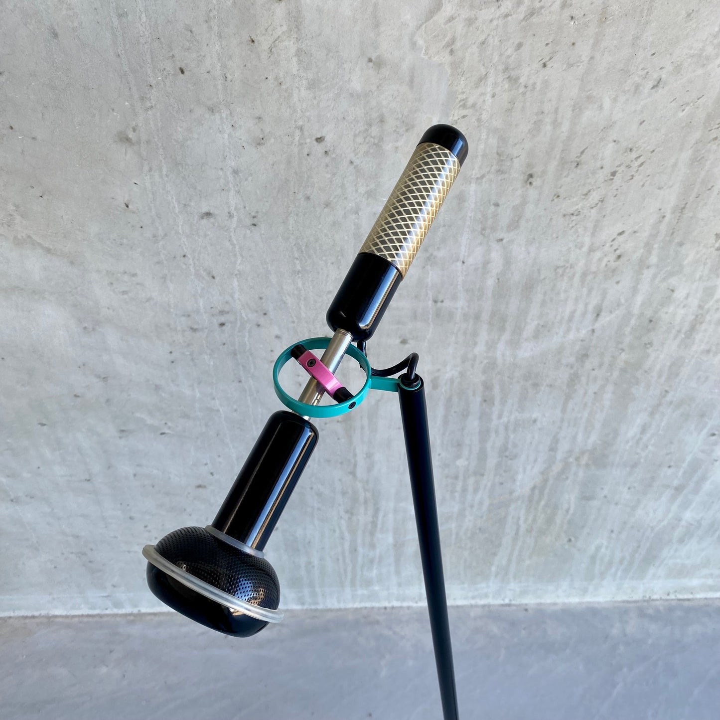 BLACK 'GRIP' FLOOR LAMP BY ACHILLE CASTIGLIONI FOR FLOS, 1980S