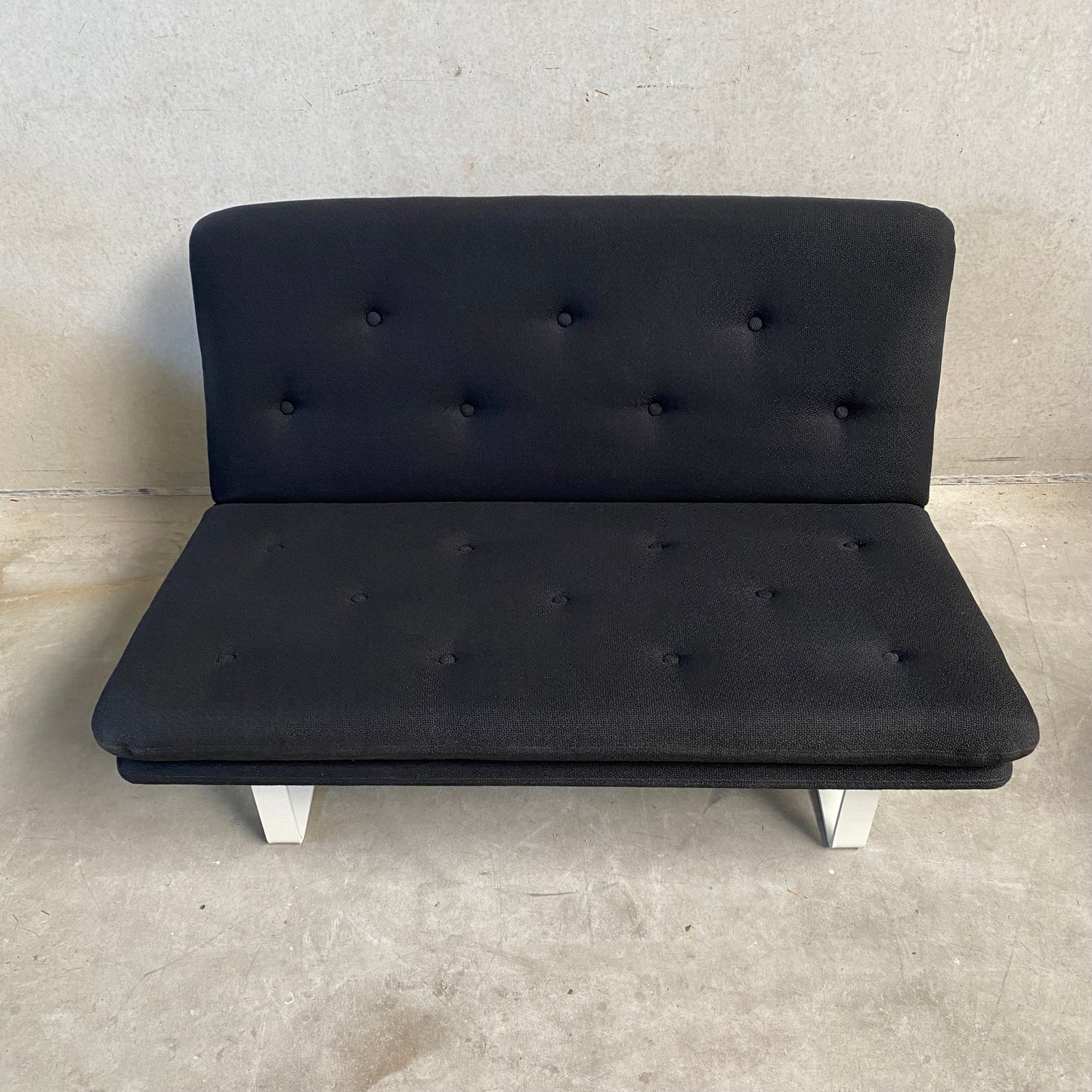 BLACK 2-SEATER SOFA "C684" BY KHO LIANG IE FOR ARTIFORT, NETHERLANDS 1960S