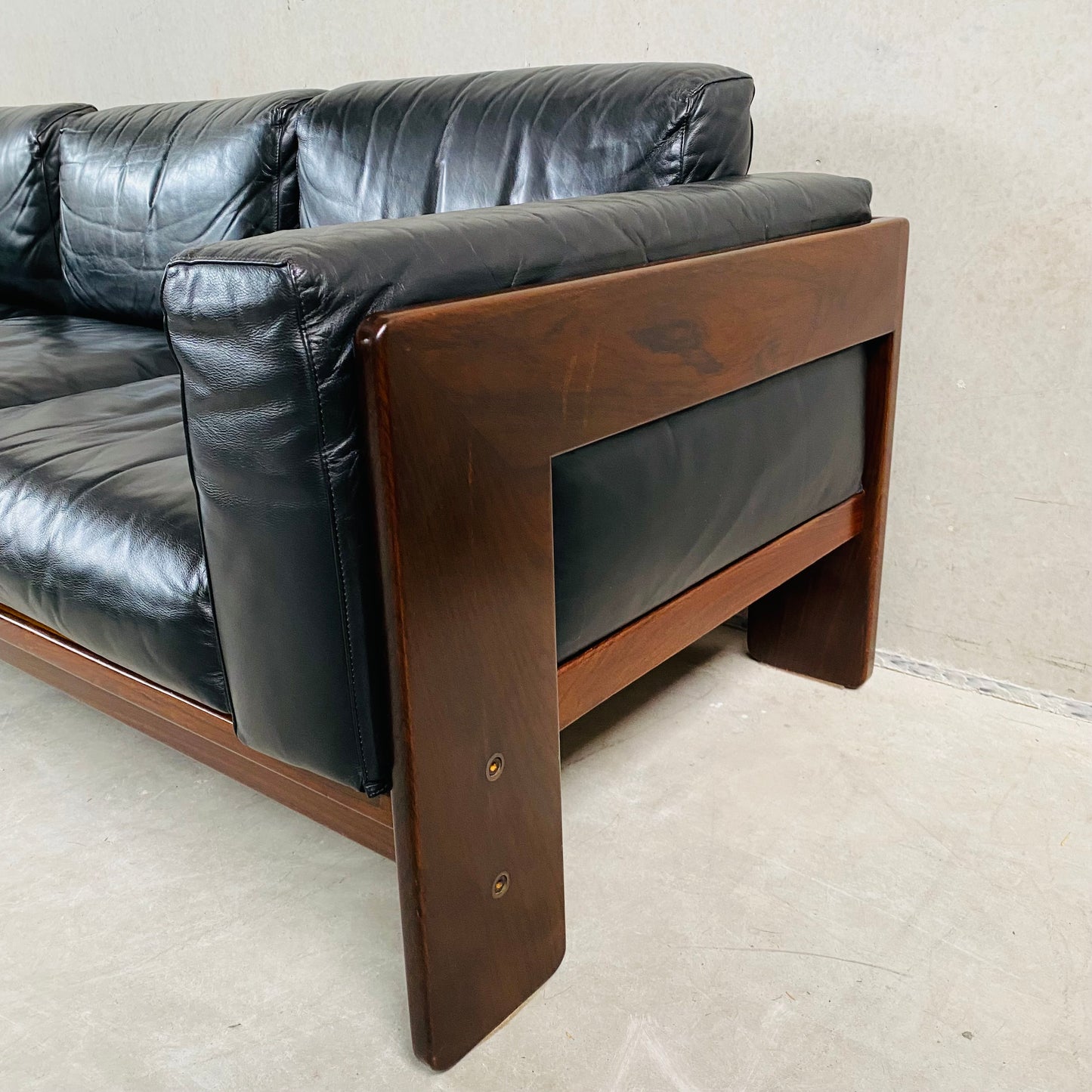 Schwarzes Ledersofa „Bastiano“, 3-Sitzer, von Tobia Scarpa für Knoll, Italien, 1960