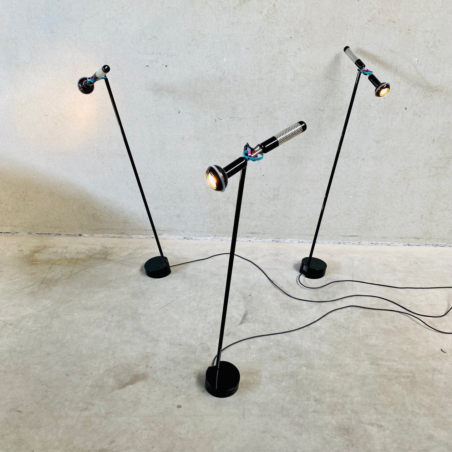 BLACK 'GRIP' FLOOR LAMP BY ACHILLE CASTIGLIONI FOR FLOS, 1980S