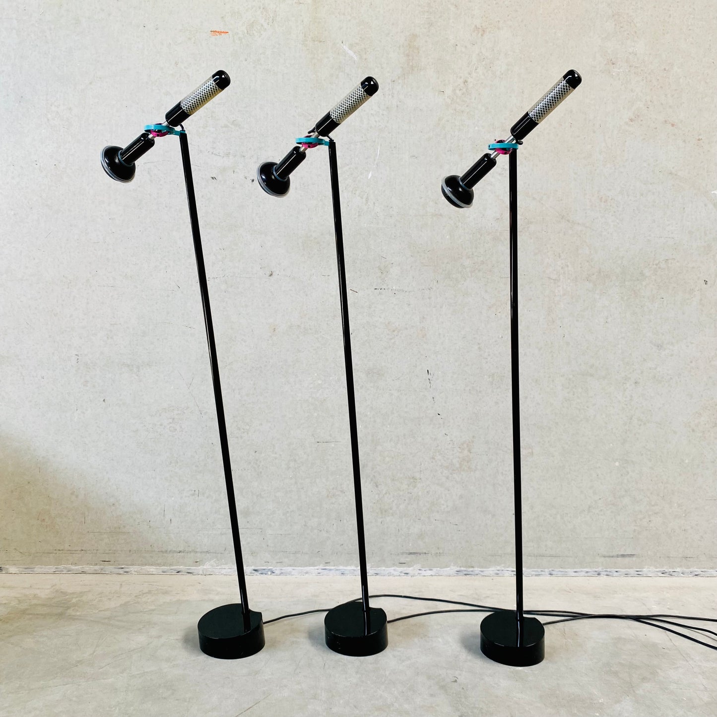 BLACK 'GRIP' FLOOR LAMP BY ACHILLE CASTIGLIONI FOR FLOS, 1980S