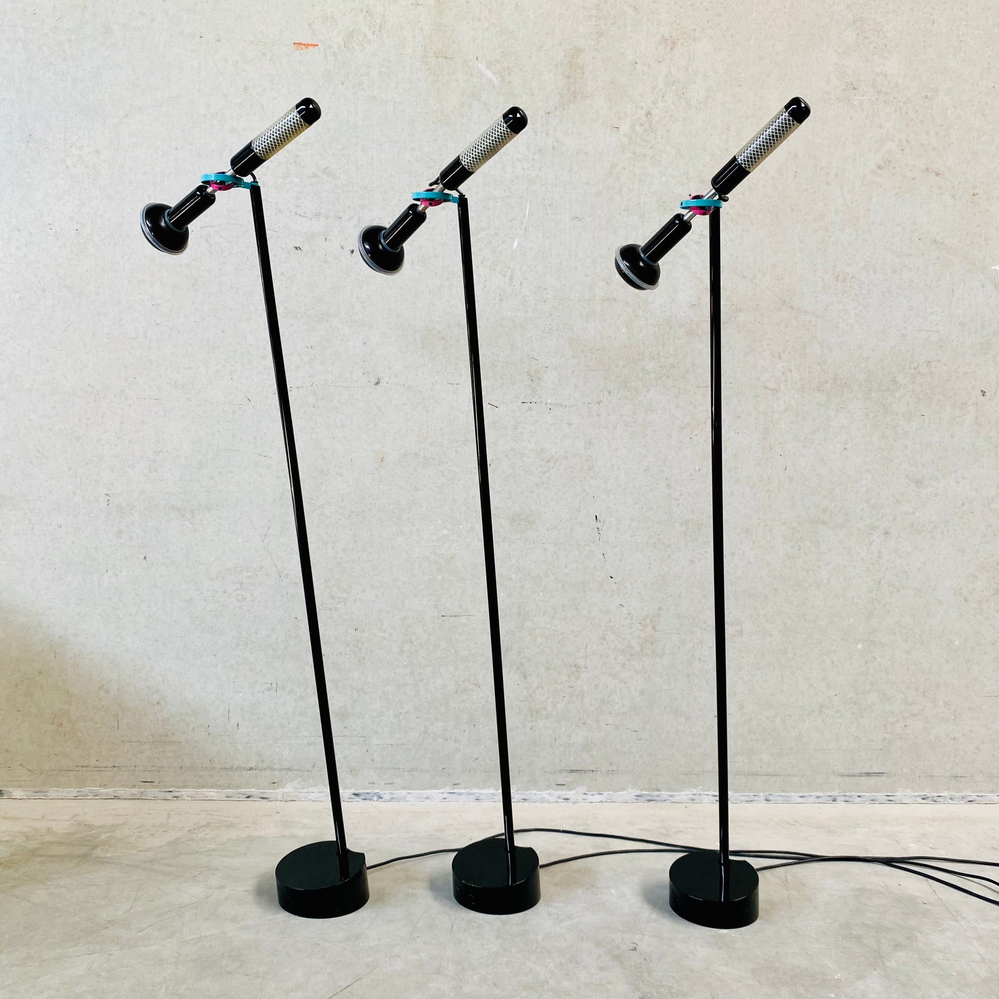 BLACK 'GRIP' FLOOR LAMP BY ACHILLE CASTIGLIONI FOR FLOS, 1980S