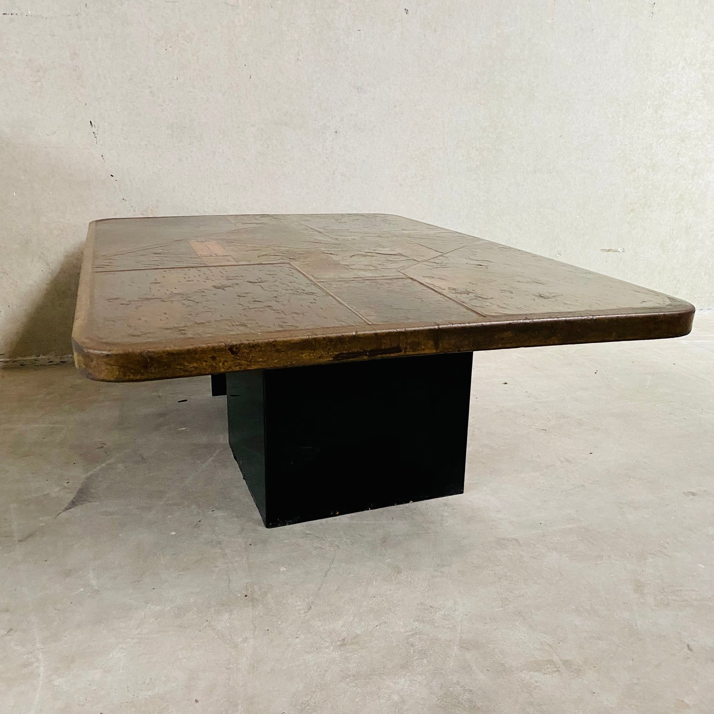 Brutalistischer Couchtisch, entworfen und hergestellt von A. Stam, Niederlande, 1989