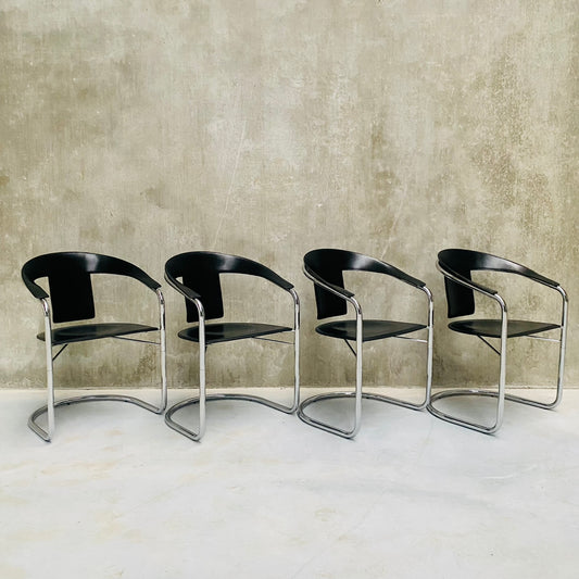 Set aus 4 schwarzen Esszimmerstühlen aus Sattelleder von A. Rizzatto für Lo Studio, Italien 1980