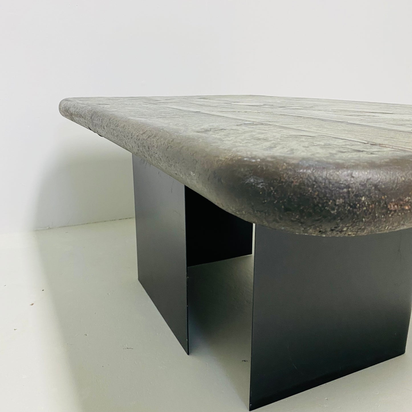 Brutalistischer Couchtisch des Bildhauers Paul Kingma, Niederlande, 1989