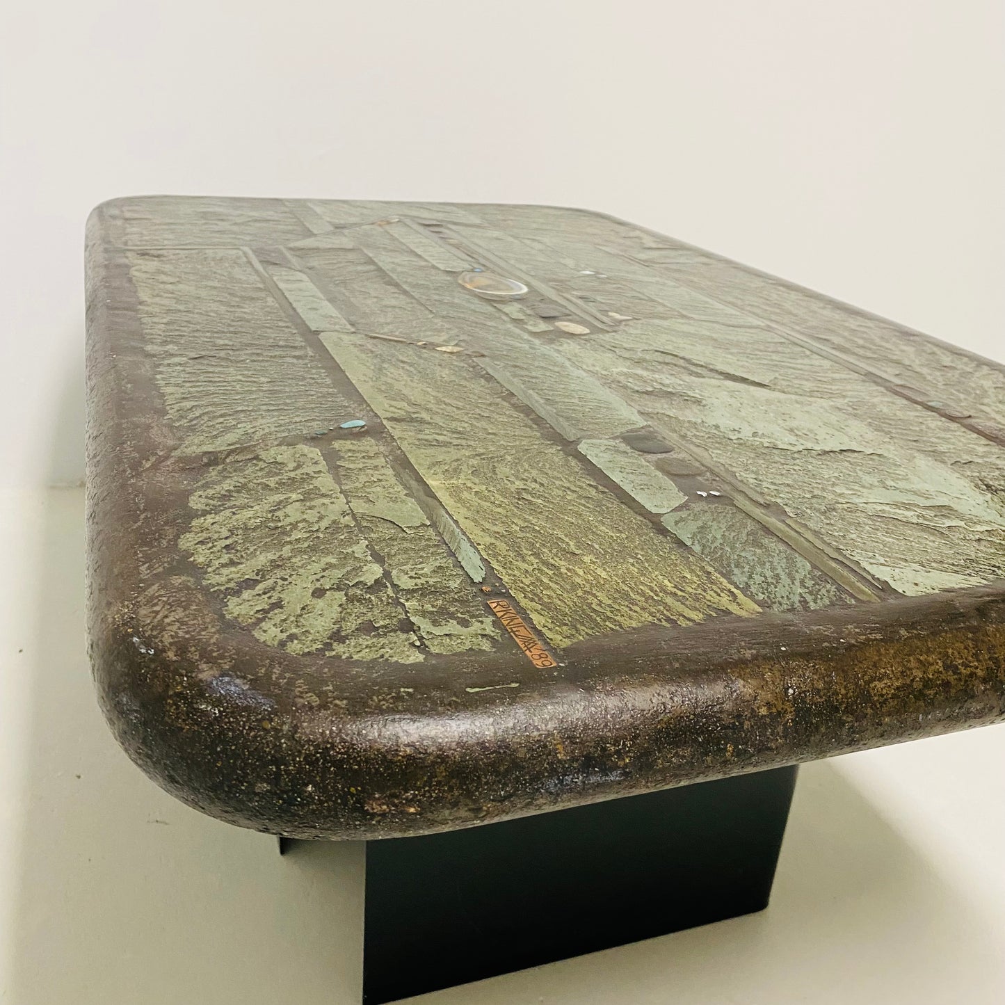 Brutalistischer Couchtisch des Bildhauers Paul Kingma, Niederlande, 1989