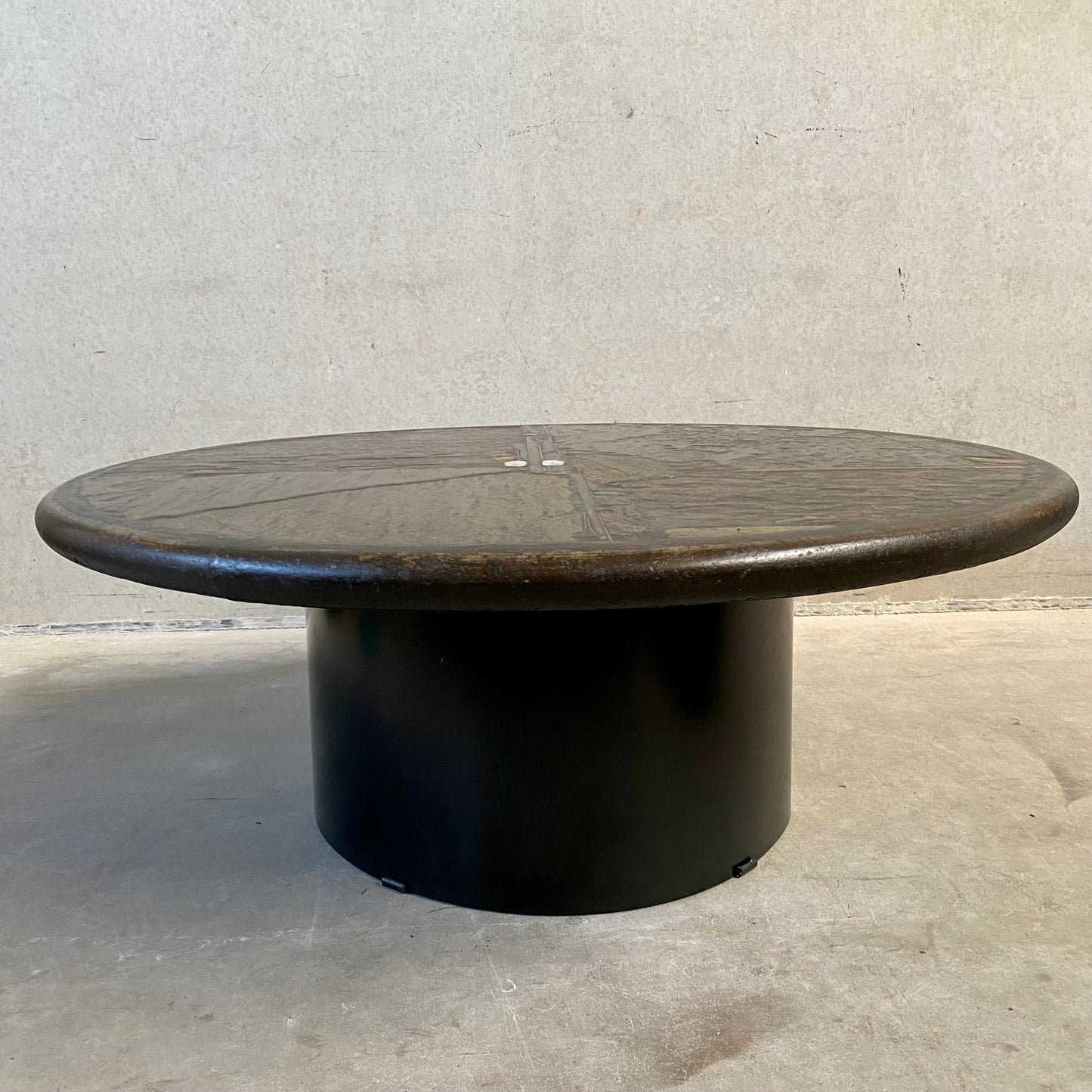 Runder Couchtisch im Stil des Brutalismus, entworfen vom Bildhauer Paul Kingma, Niederlande, 1989