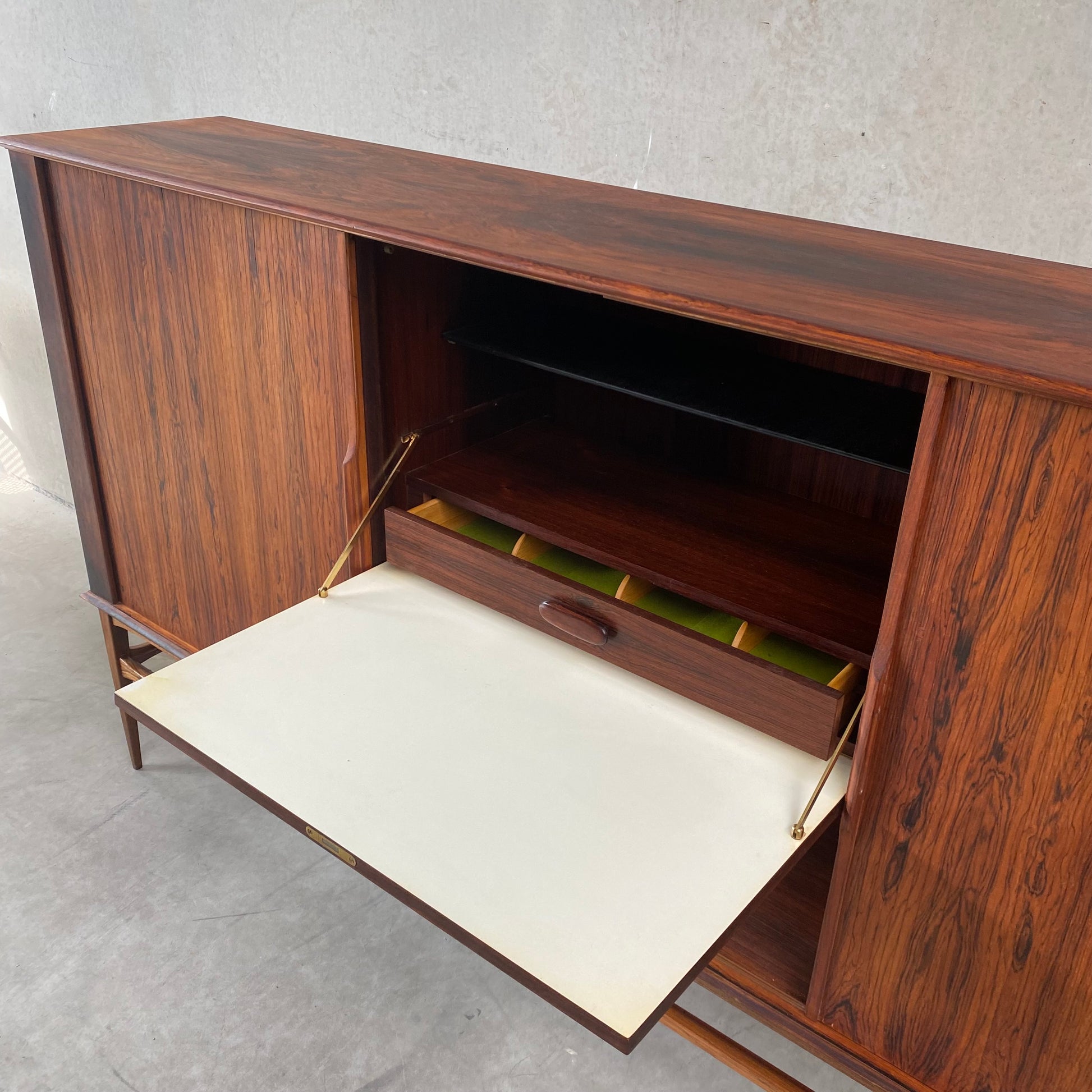MIDCENTURY DANISH HIGHBOARD WITH BAR CABINET IN ROSEWOOD WITH SLIDING DOORS, 1960S