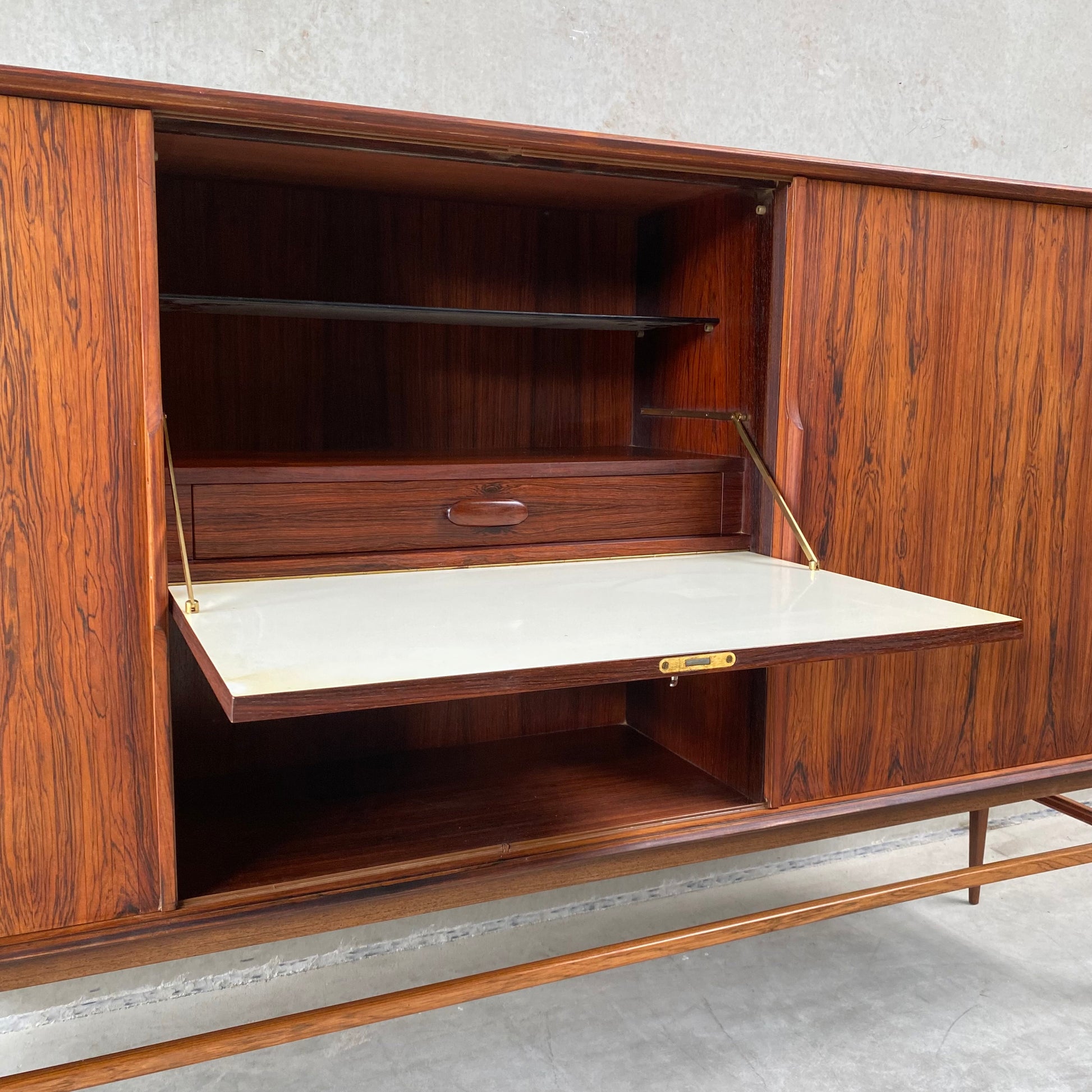 MIDCENTURY DANISH HIGHBOARD WITH BAR CABINET IN ROSEWOOD WITH SLIDING DOORS, 1960S