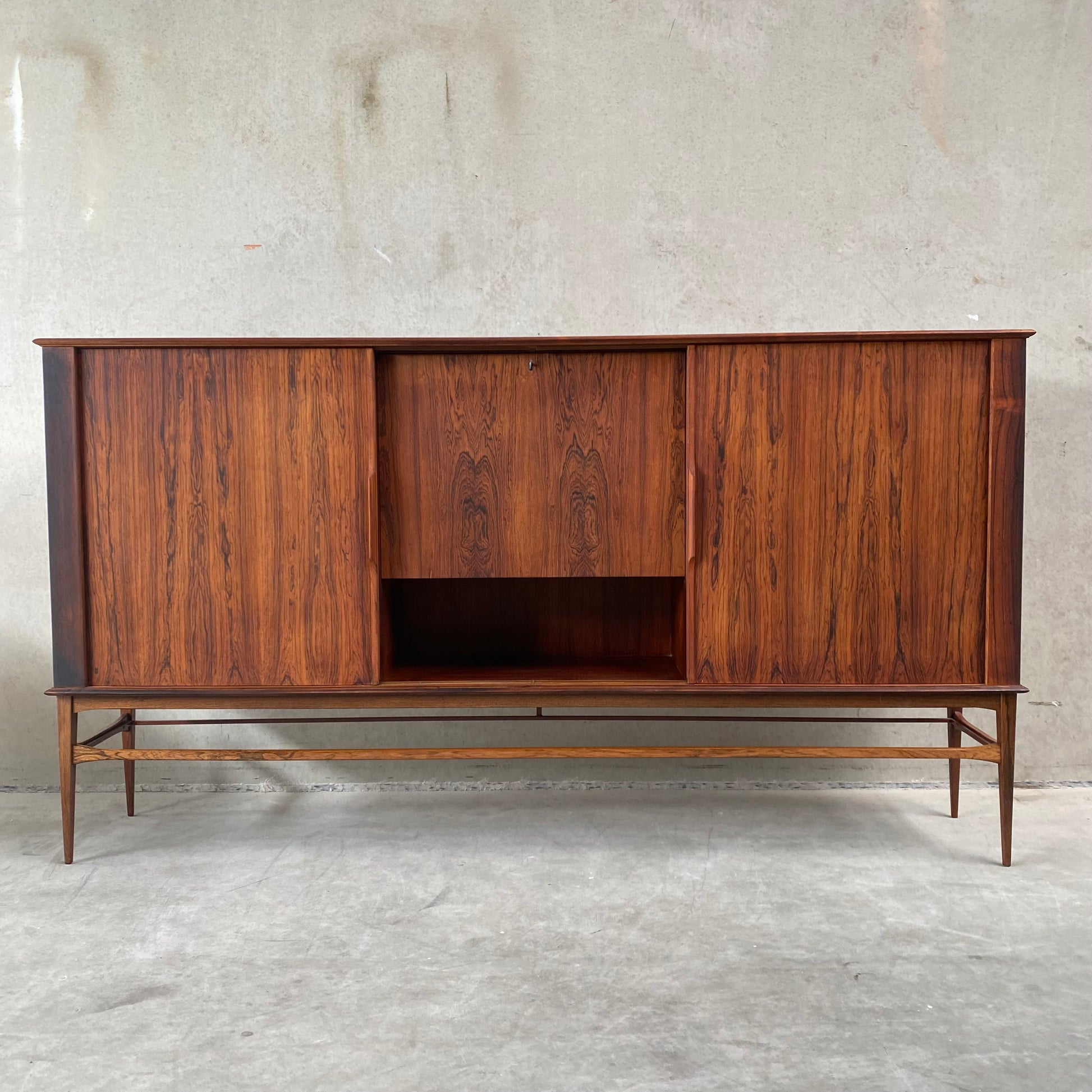 MIDCENTURY DANISH HIGHBOARD WITH BAR CABINET IN ROSEWOOD WITH SLIDING DOORS, 1960S